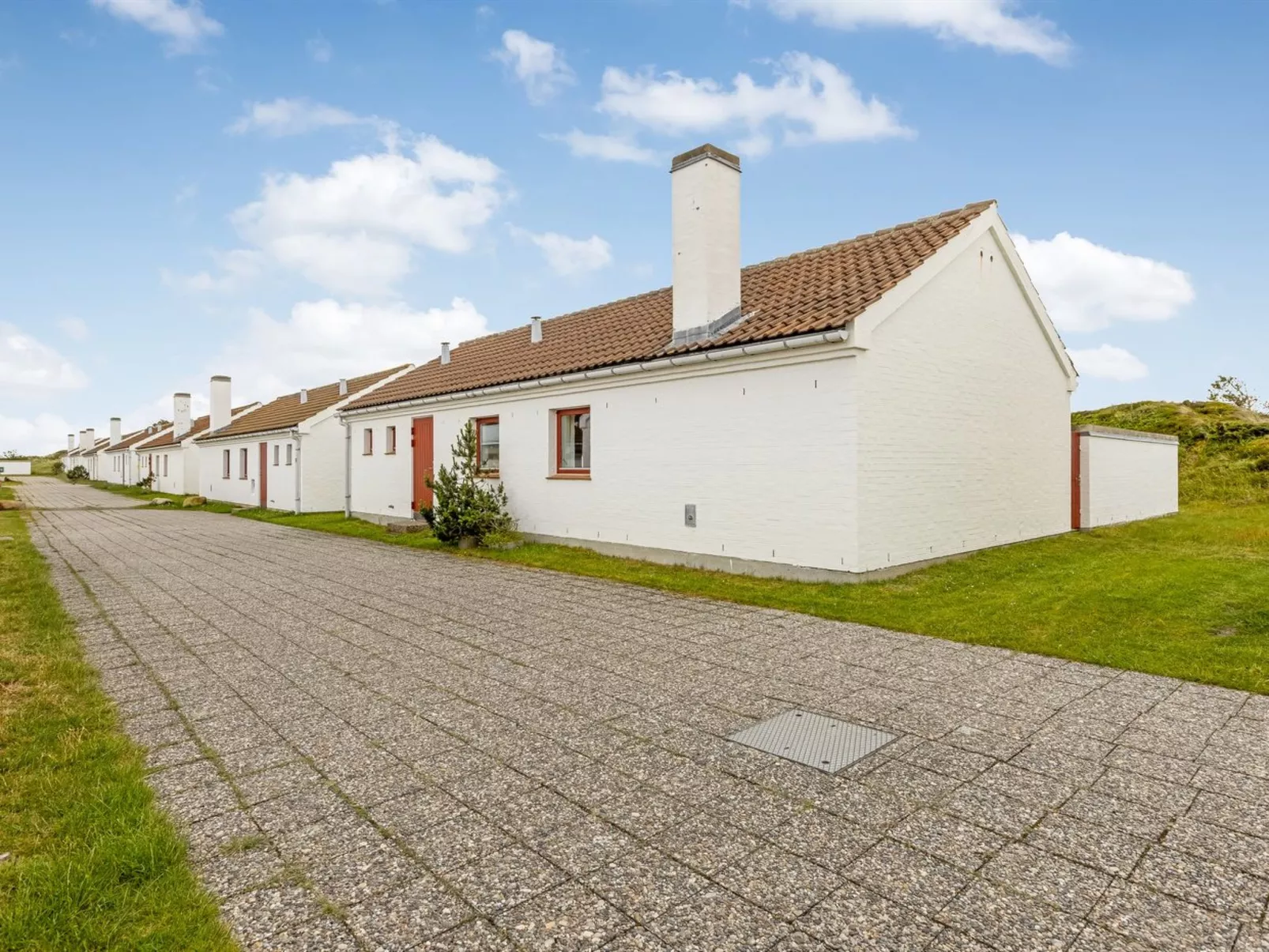 "Eljene" - 700m from the sea - Buiten