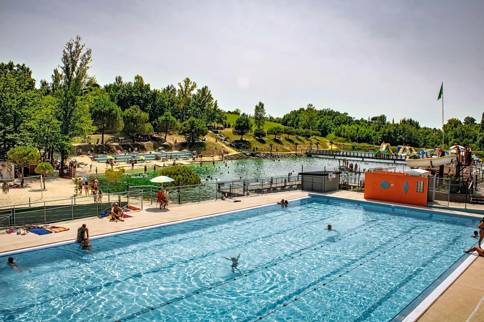 Hameaux des Lacs Two-Bedroom Cottage for 4 people - Zwembad