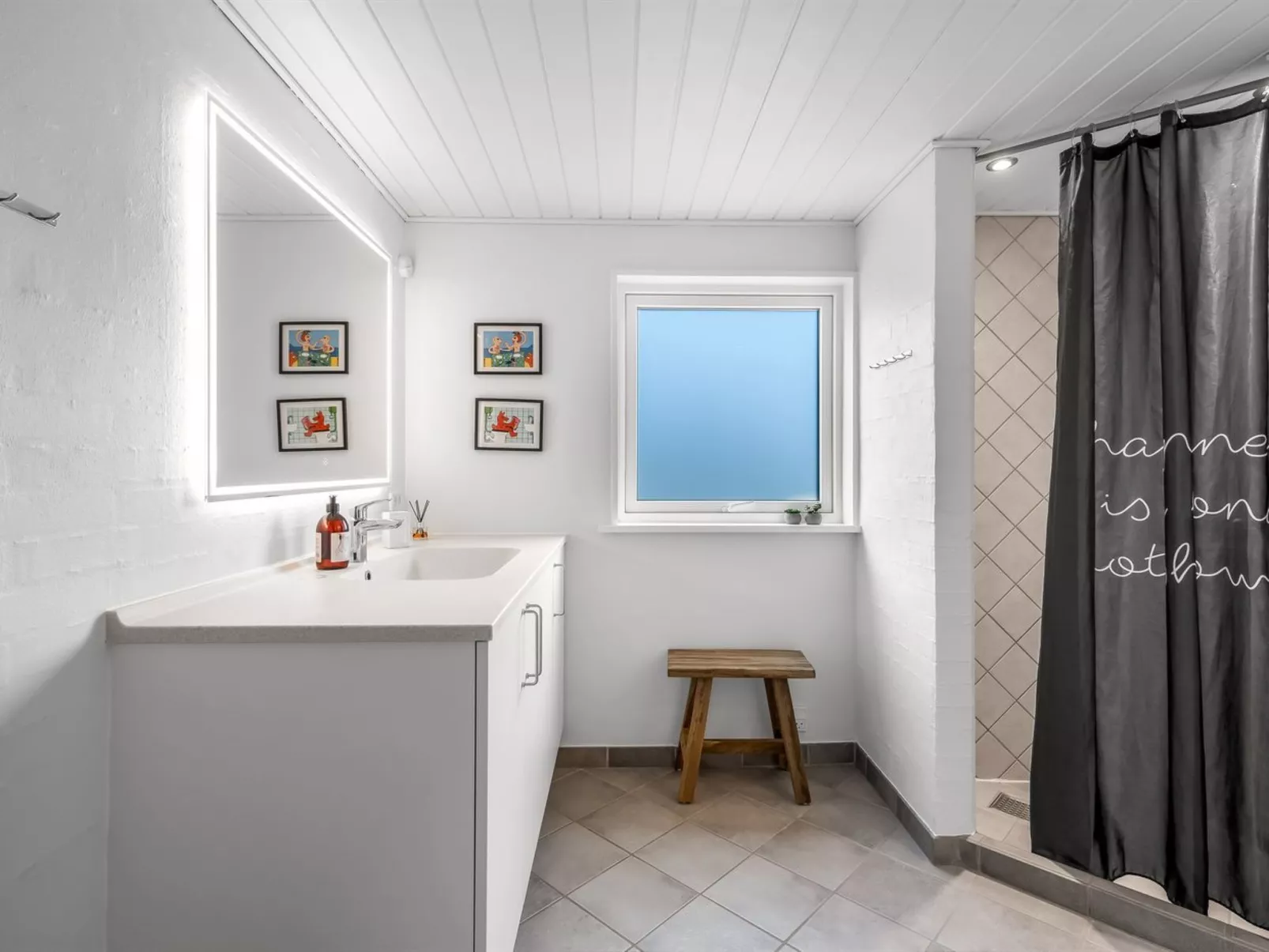 "Alli" - 800m from the sea - Binnen