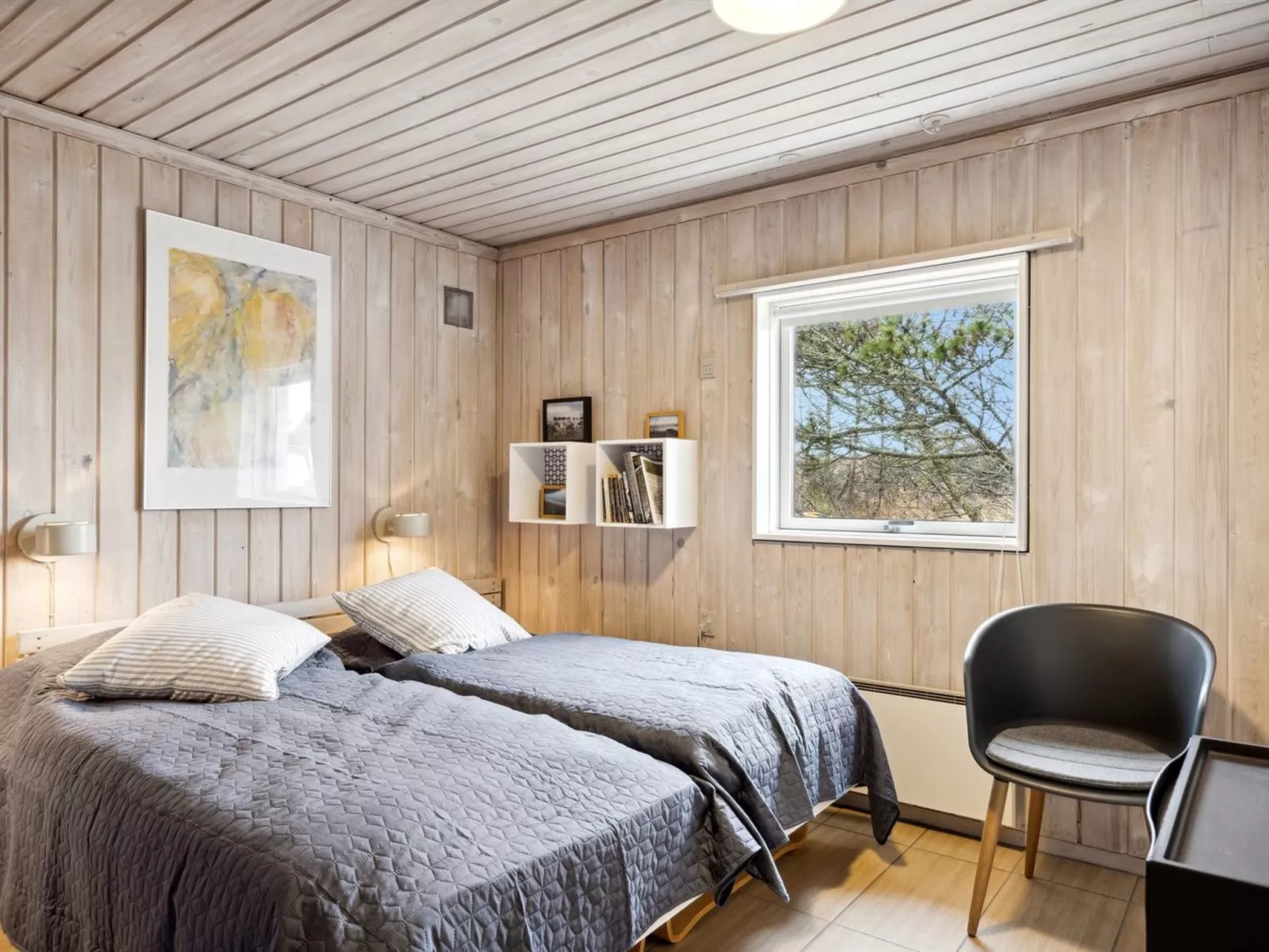 "Eljene" - 700m from the sea - Binnen