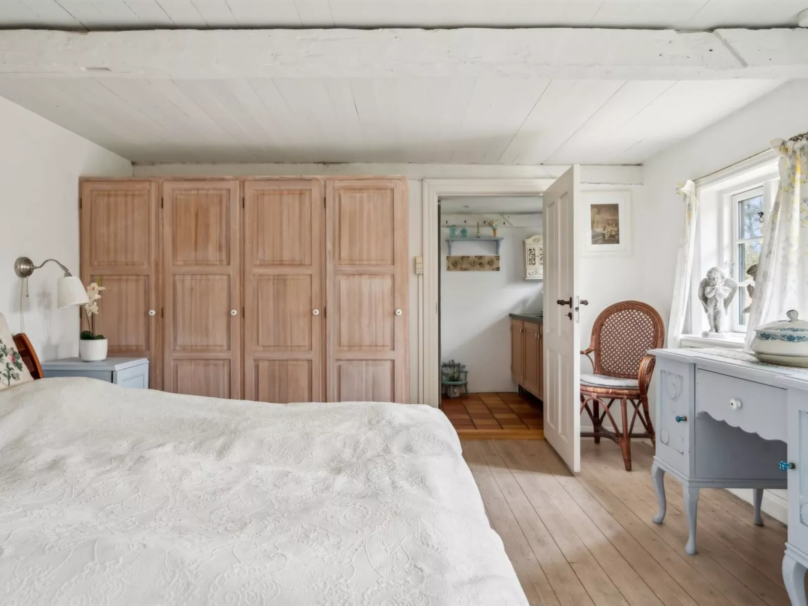 "Jule" - 1.5km from the sea - Binnen