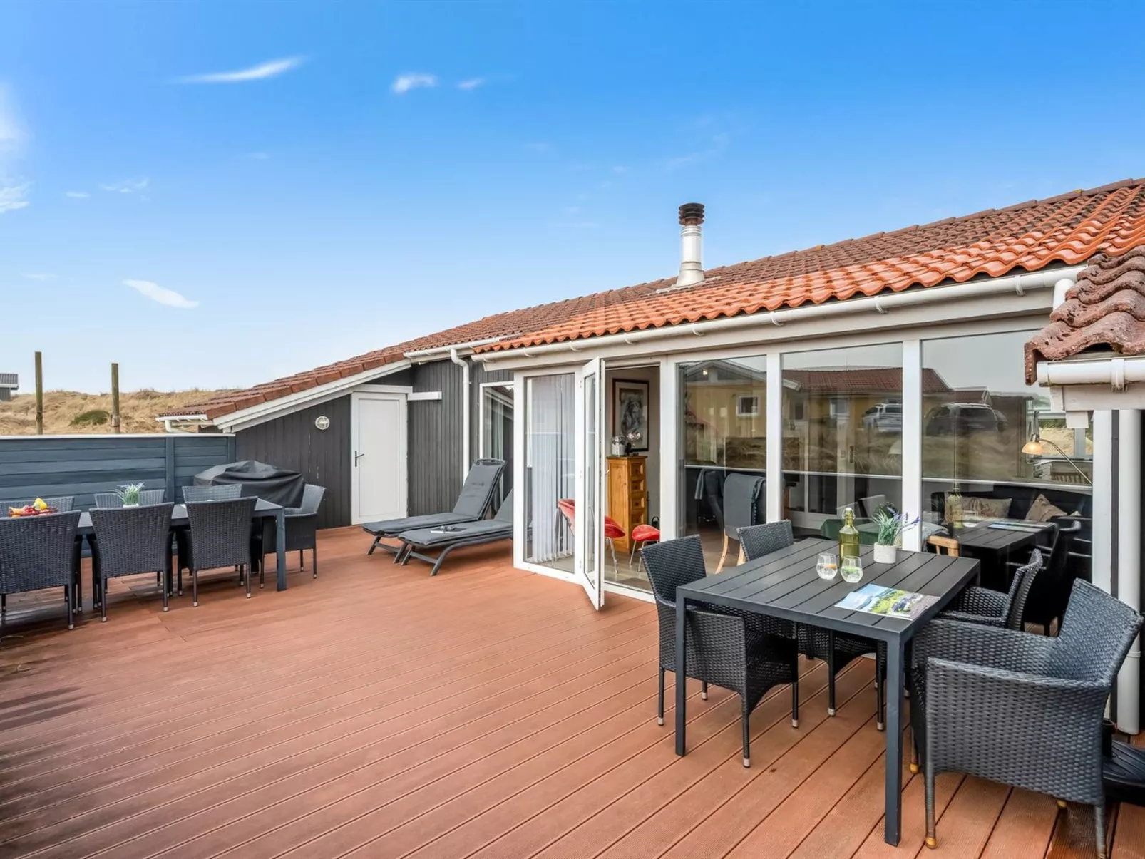 "Petkana" - 700m from the sea - Buiten