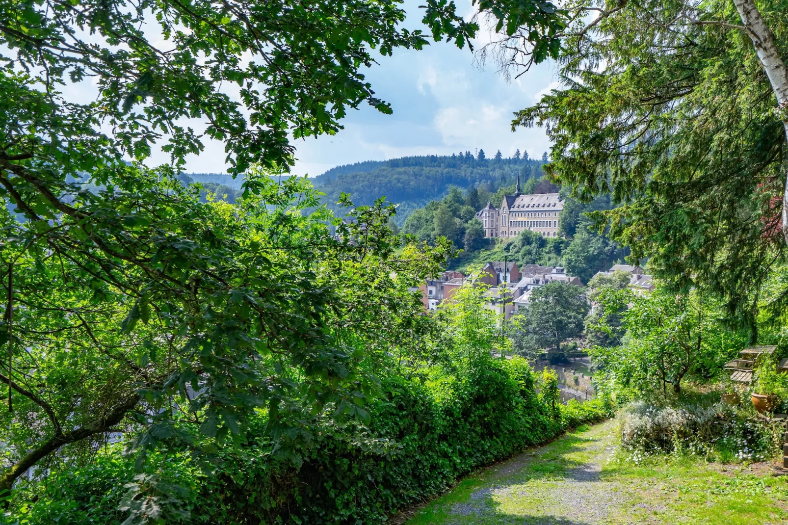 Chateau Constance volledig - Buitenkant zomer