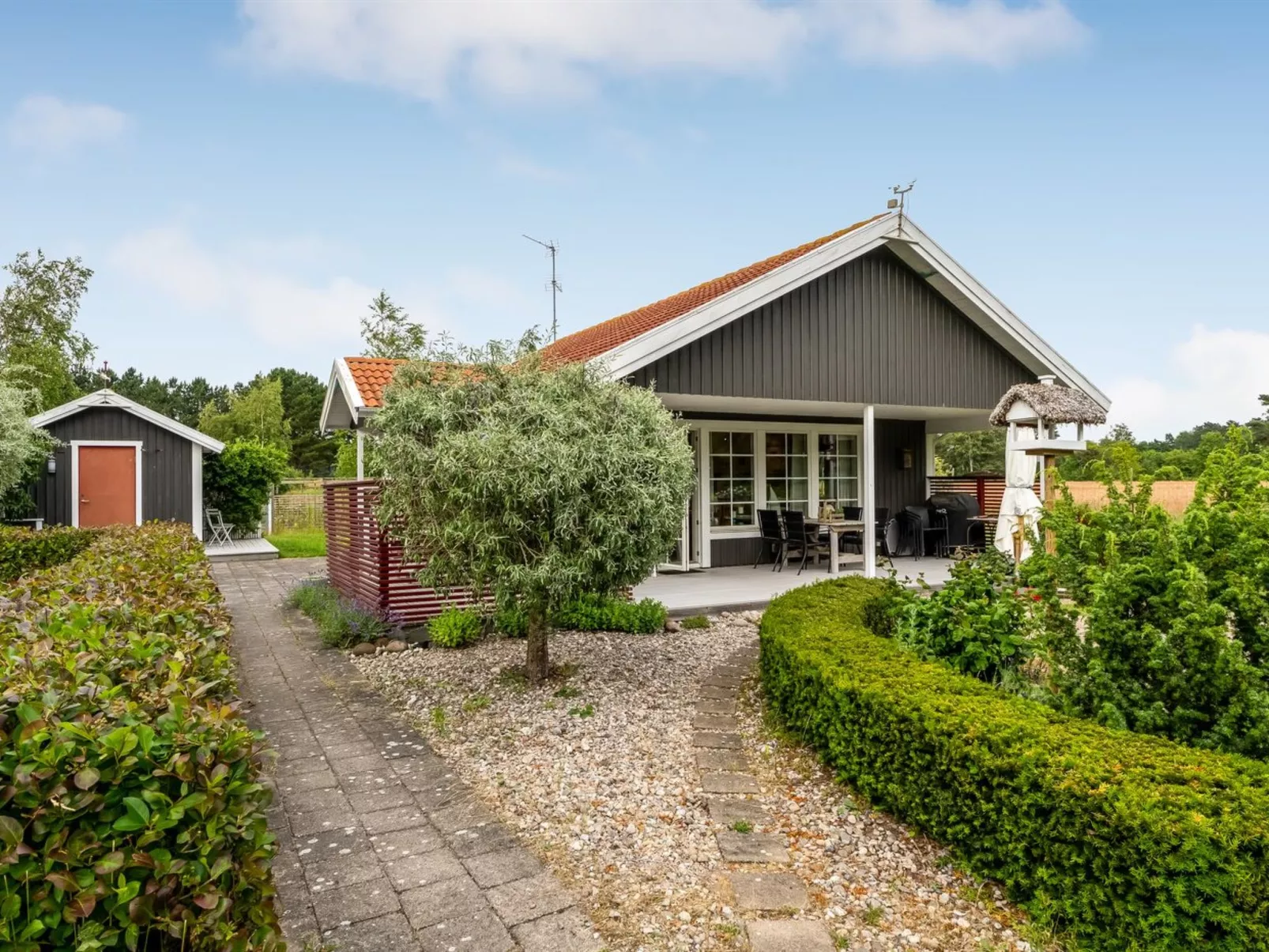 "Thine" - 800m from the sea - Buiten