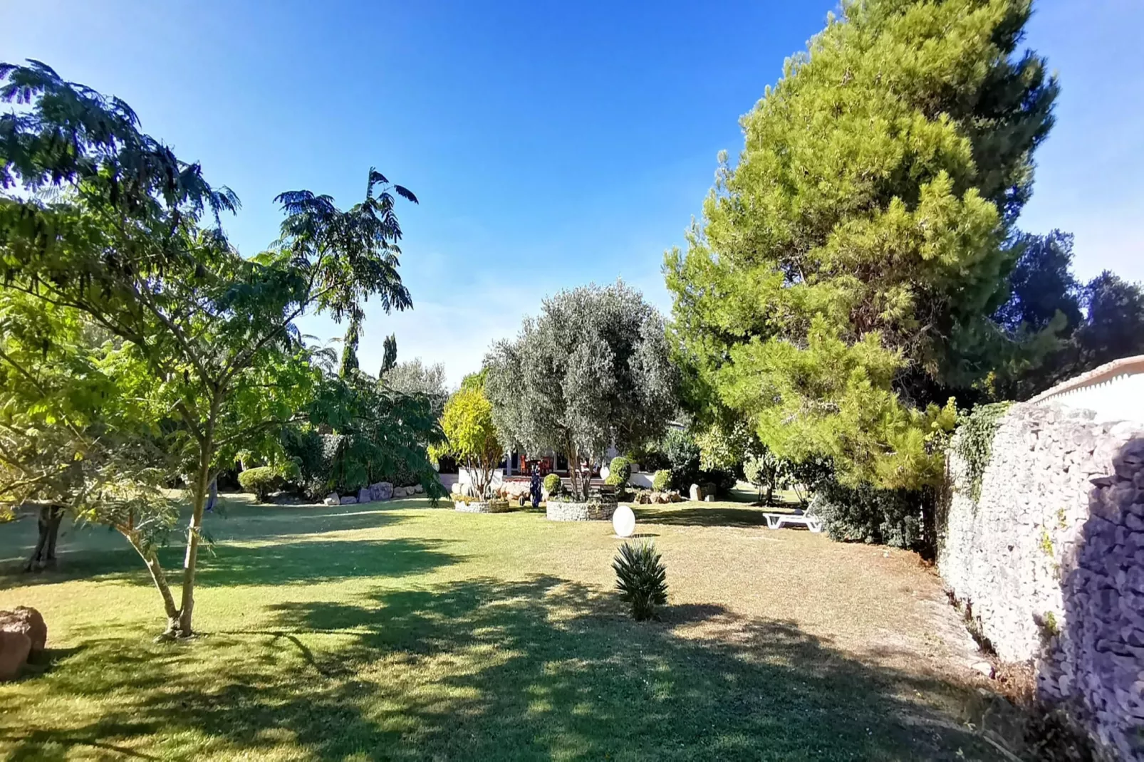 Villa le Lagon pour 4/5 personnes - Tuinen zomer