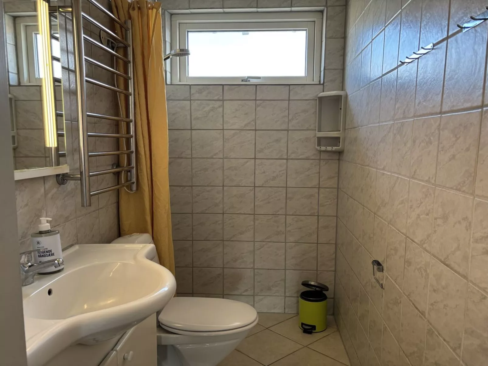 "Rikulf" - 150m from the sea - Binnen