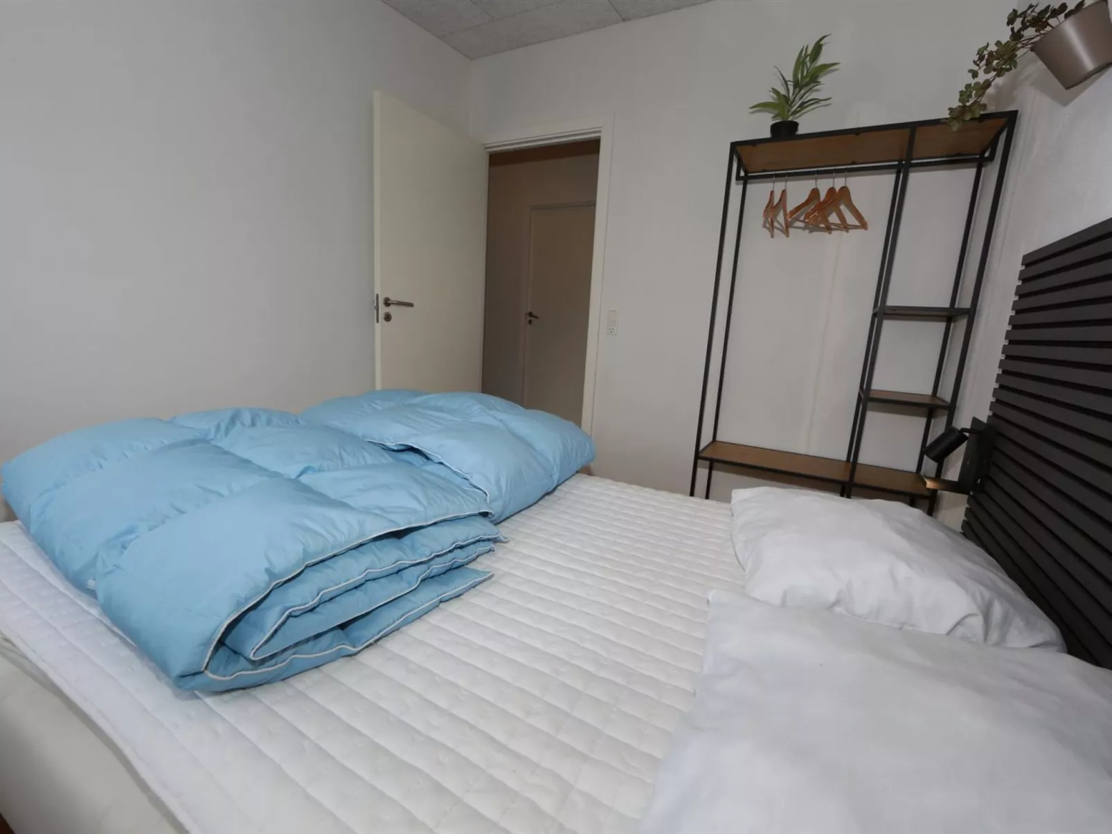 "Eloise" - 50m to the fjord - Binnen