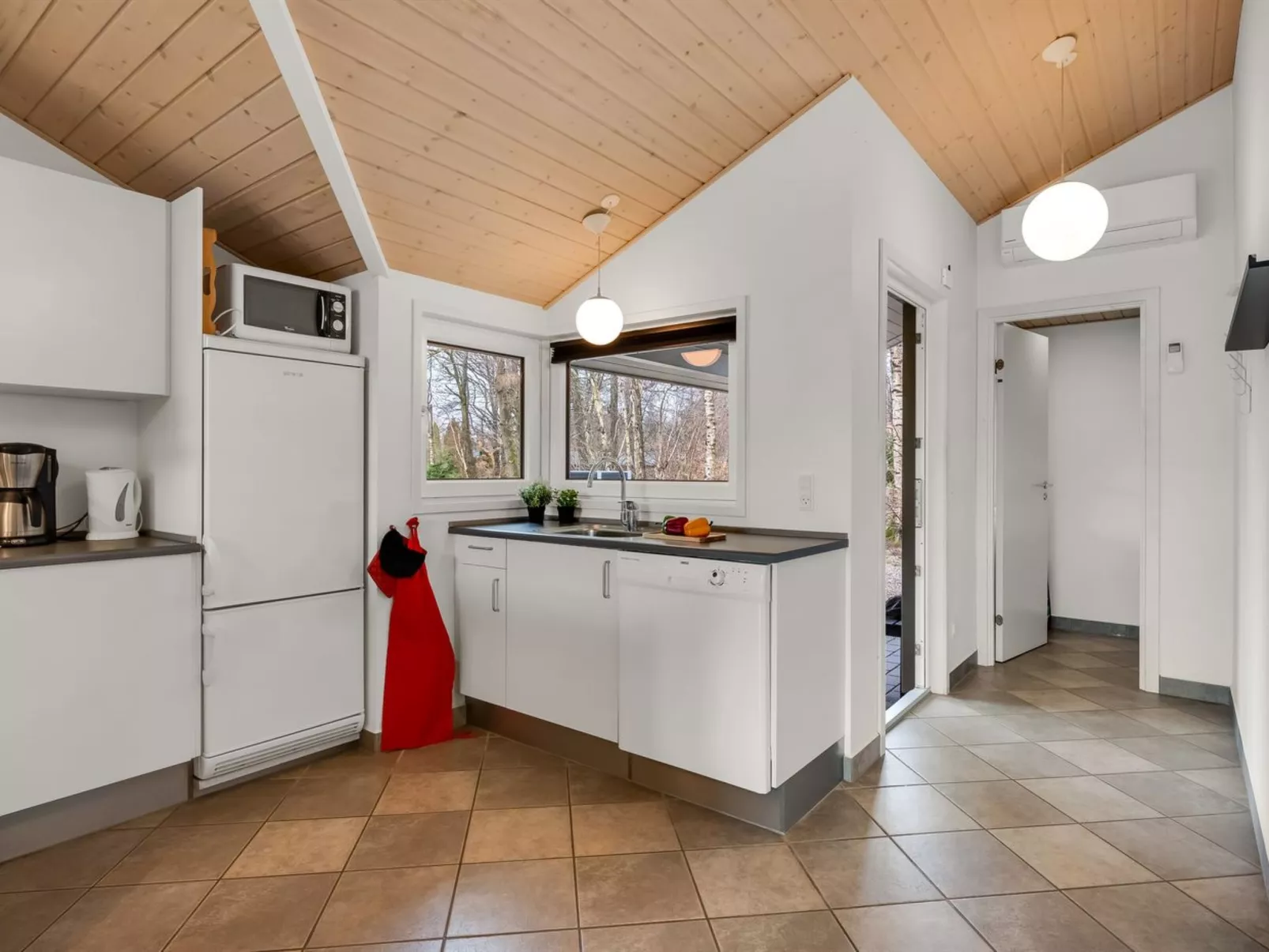 "Erikka" - 40km from the sea - Binnen