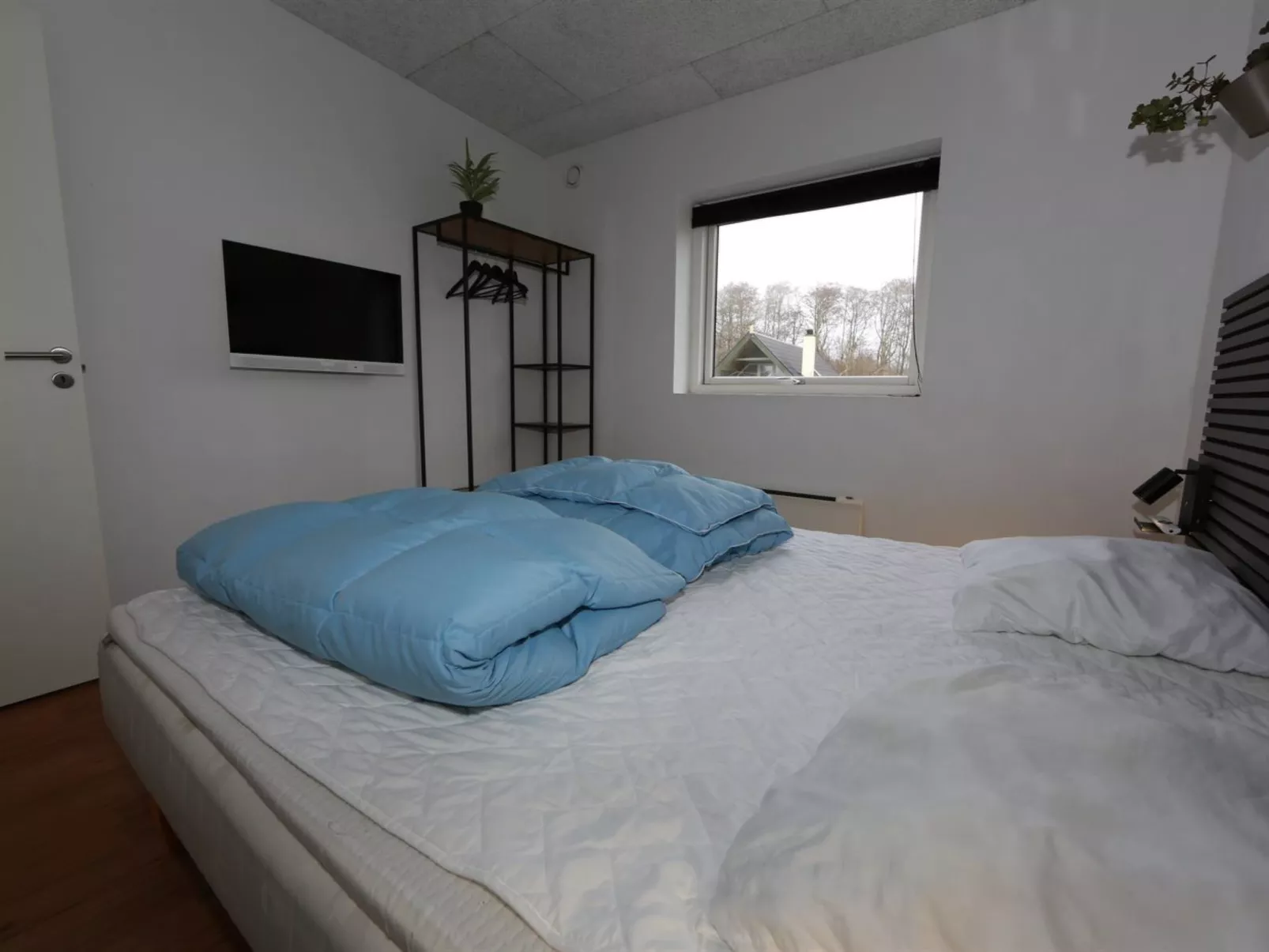 "Eloise" - 50m to the fjord - Binnen