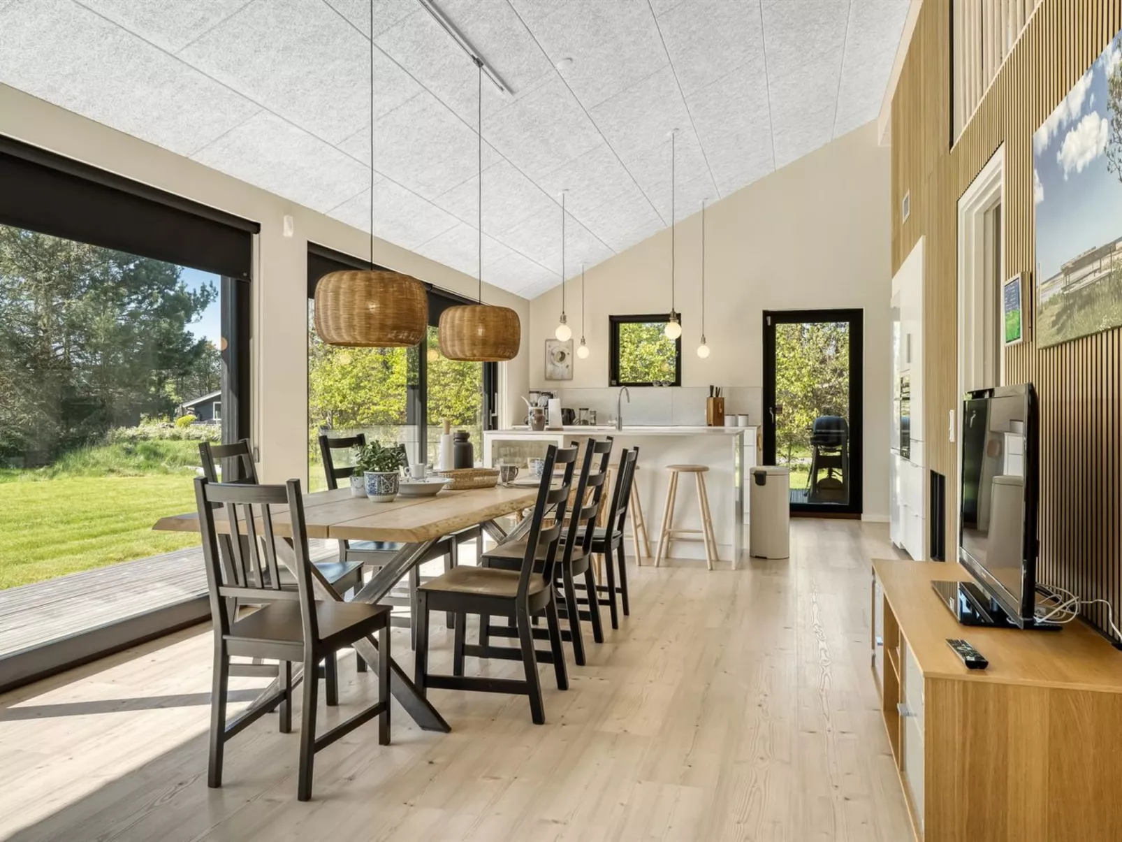 "Alfrede" -  from the sea - Binnen