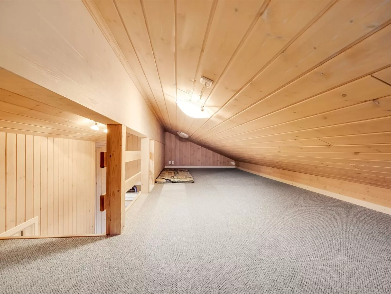 "Aswaldi" - 1.5km from the sea - Binnen