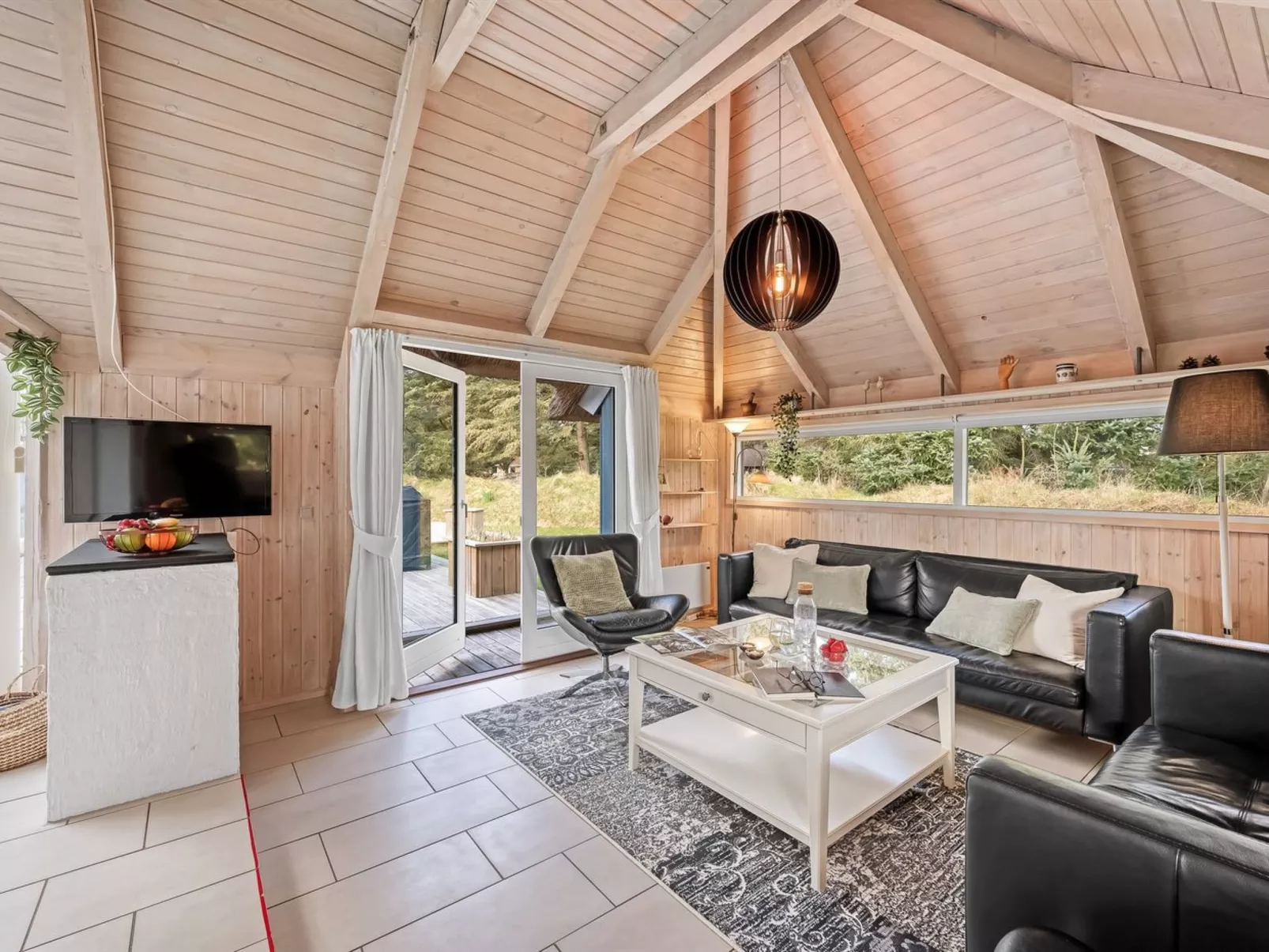 "Kenny" - 1.2km from the sea - Binnen