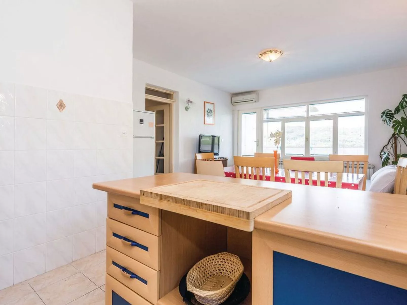 Für 7 Personen ca. 120 m&sup2; in Supetarska Dra - Image-tags.info