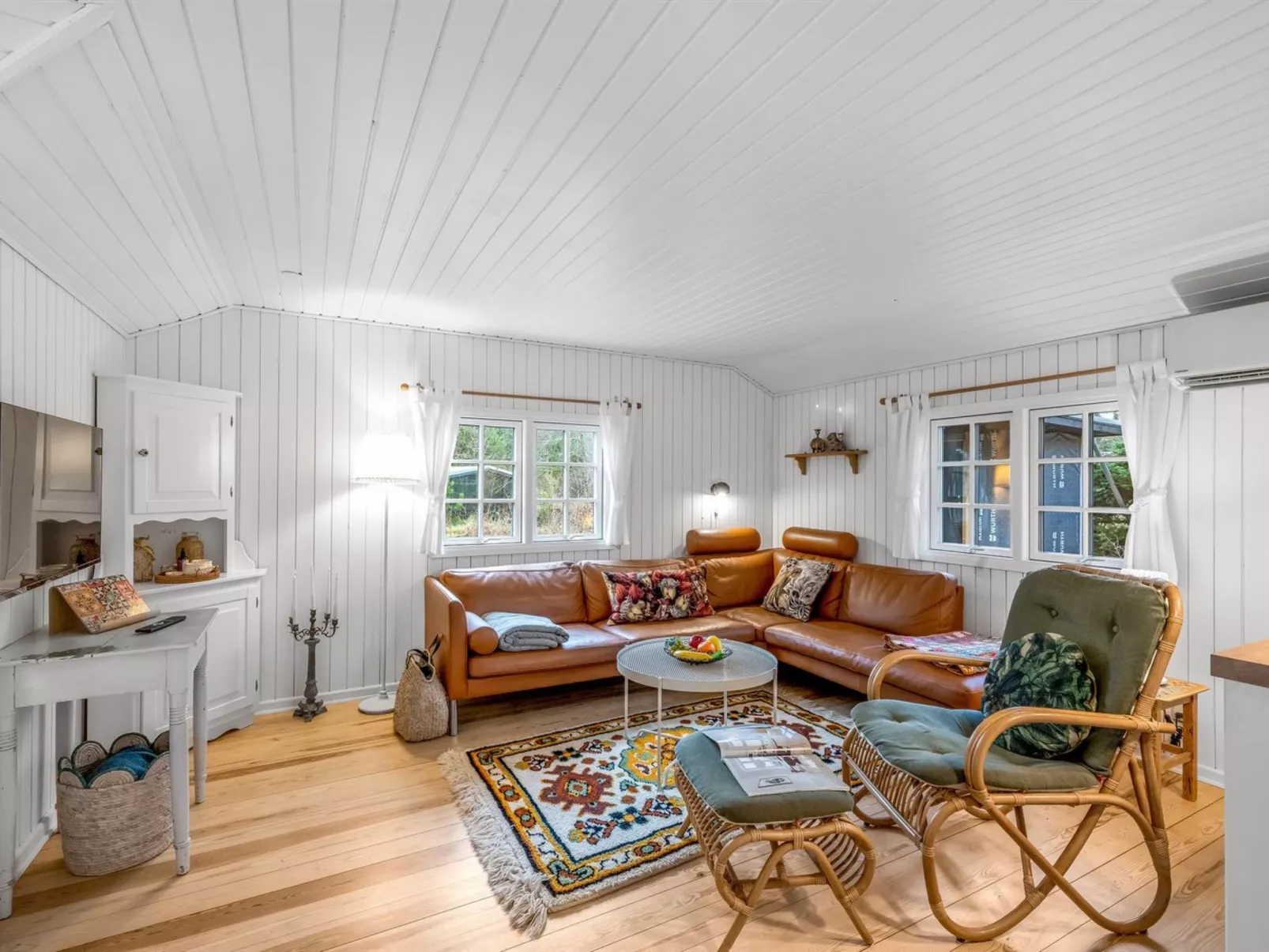 "Anu" - 2km to the fjord - Binnen