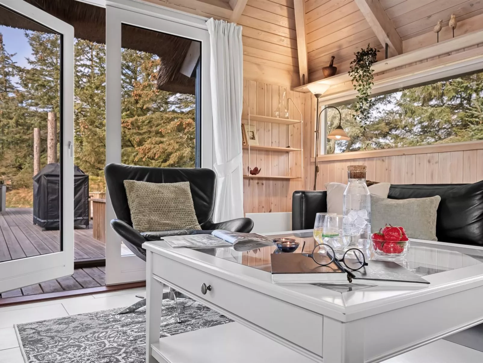 "Kenny" - 1.2km from the sea - Binnen