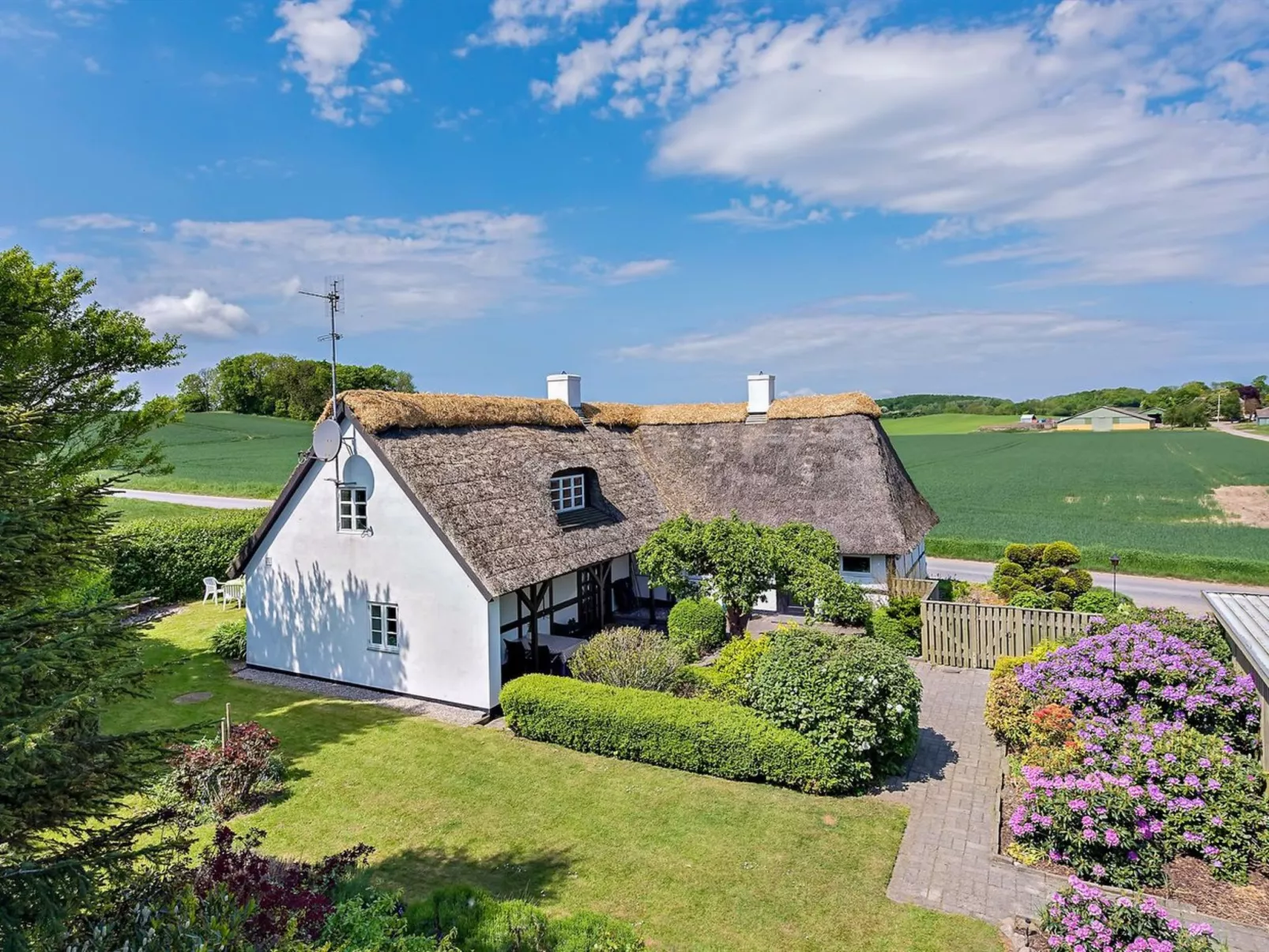 "Ajo" - 2km from the sea - Buiten