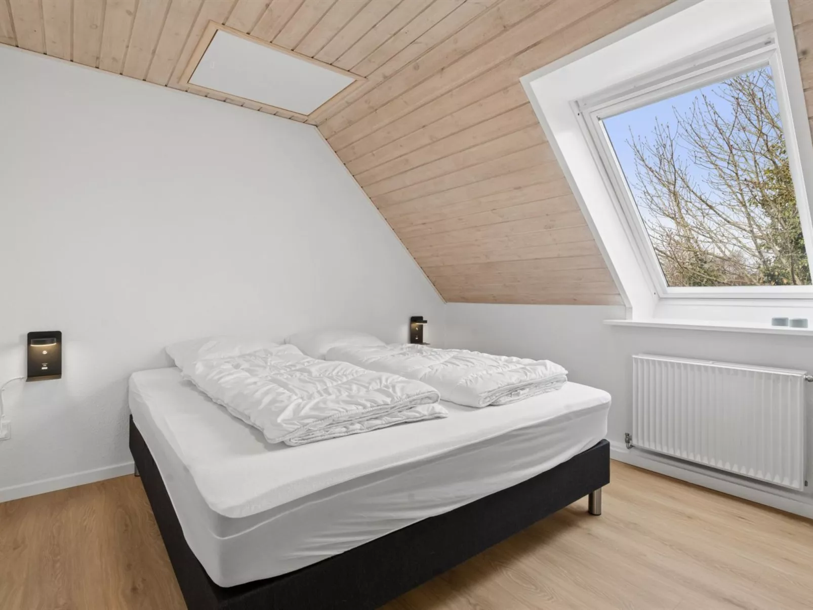 "Cyrill" - 2km from the sea - Binnen