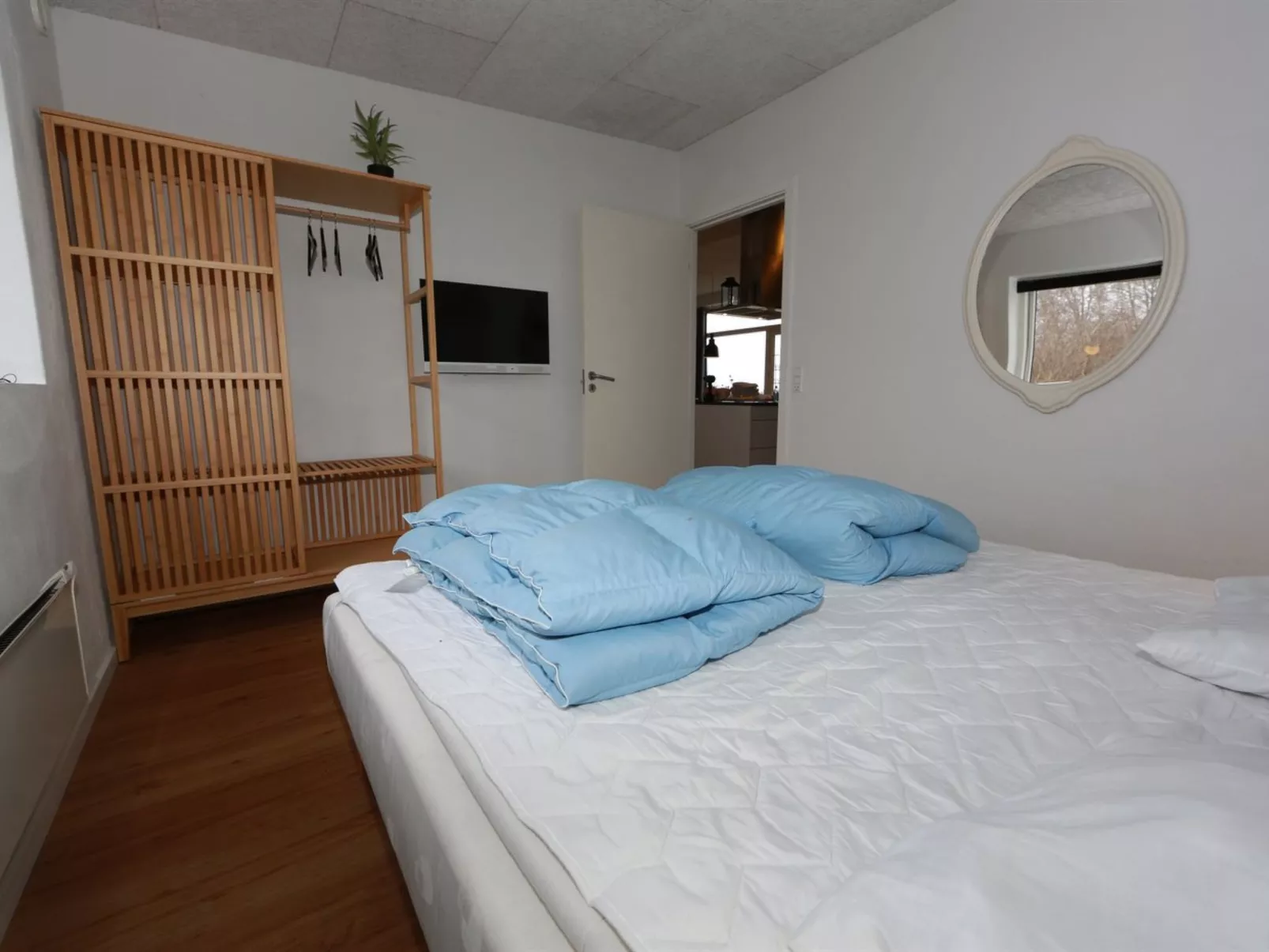 "Eloise" - 50m to the fjord - Binnen