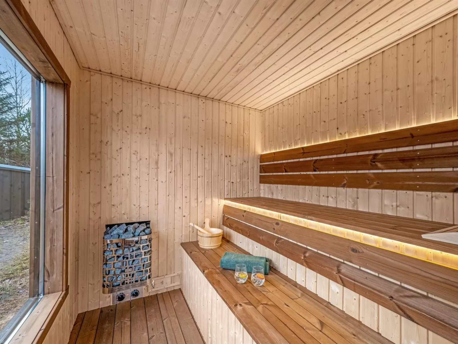 "Anu" - 2km to the fjord - Buiten