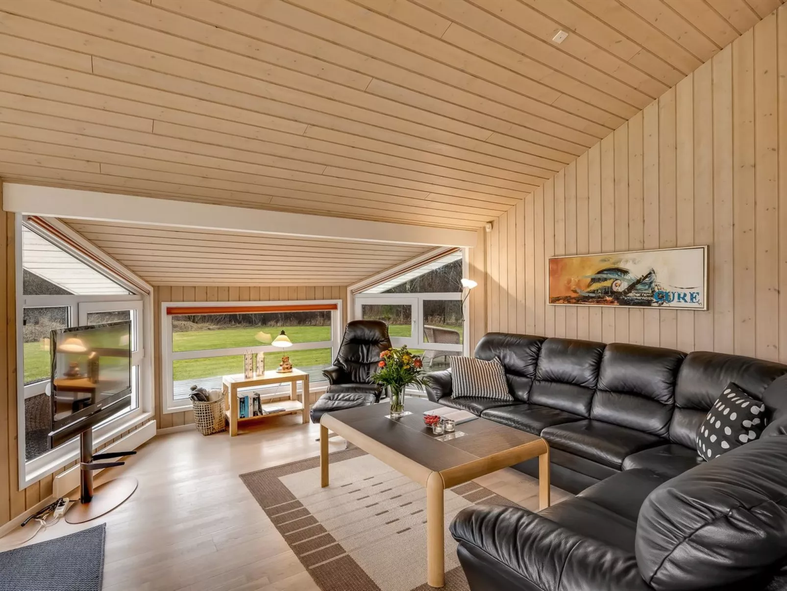 "Aswaldi" - 1.5km from the sea - Binnen