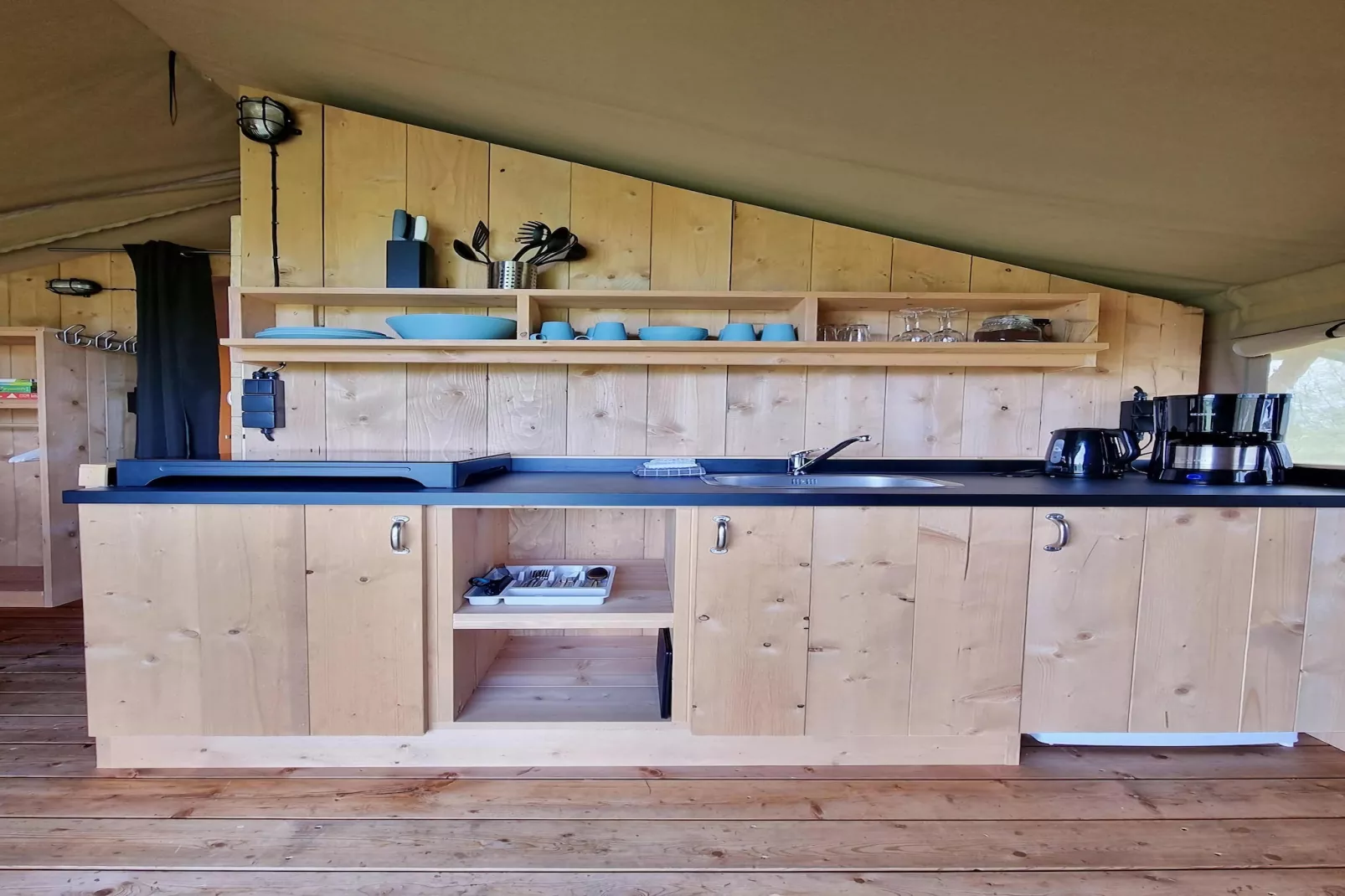 Luxe glamping met badkamer 3 - Keuken