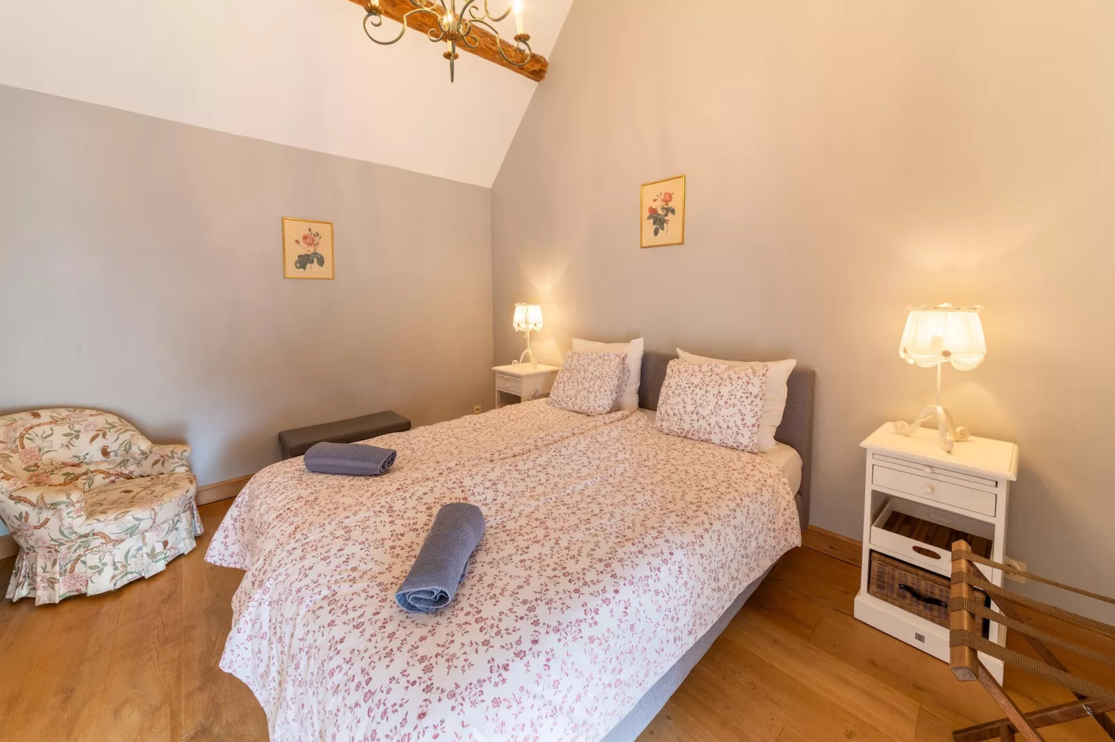 La Cour de Himbe - Buitenkant zomer