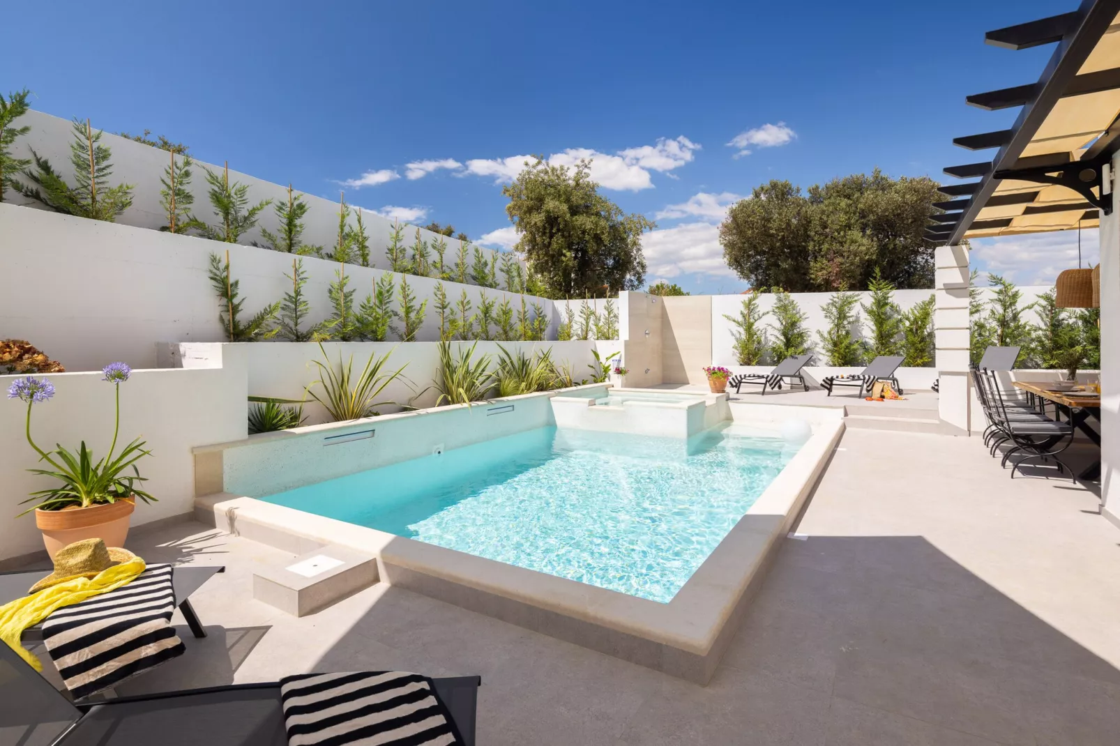 Villa Verde Ražanj with heated pool