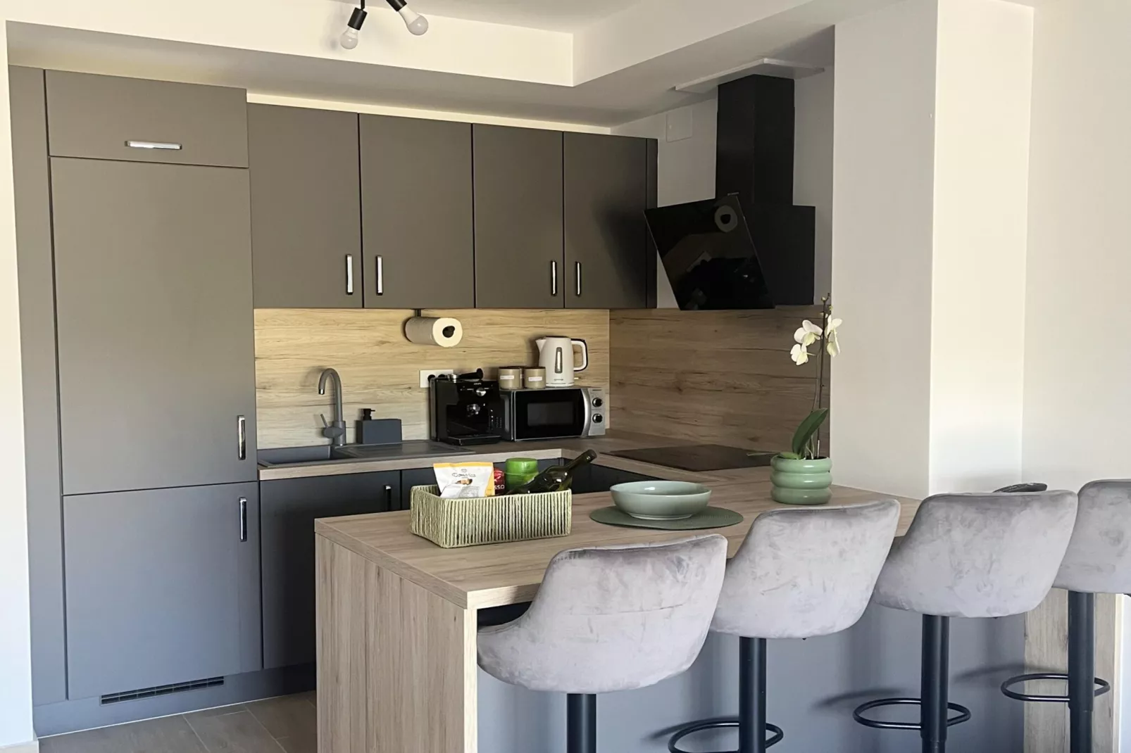 Apartment Mariner 2 with heated pool