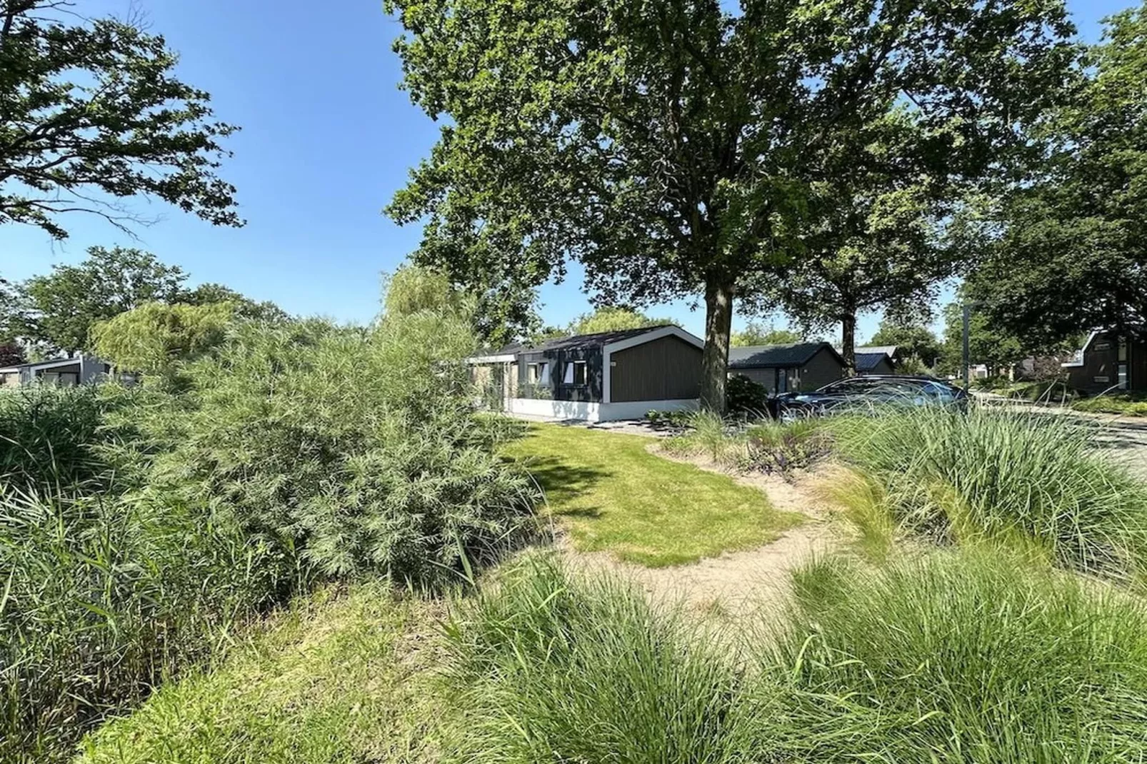 Hackfort kavel 143 - Buitenkant zomer