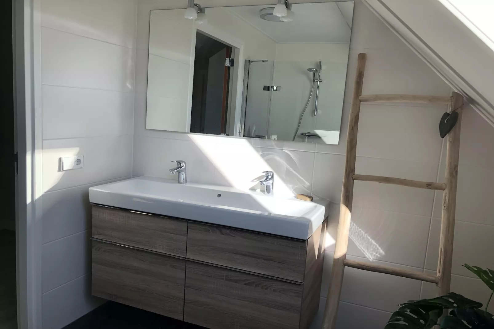 Resort Waterrijk Oesterdam 12 - Badkamer