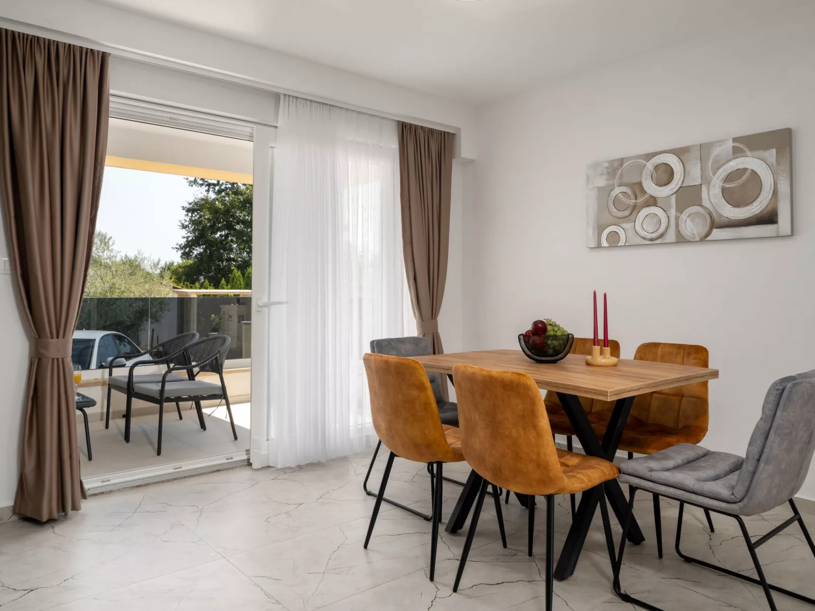 Mediterranee Oliva - Binnen