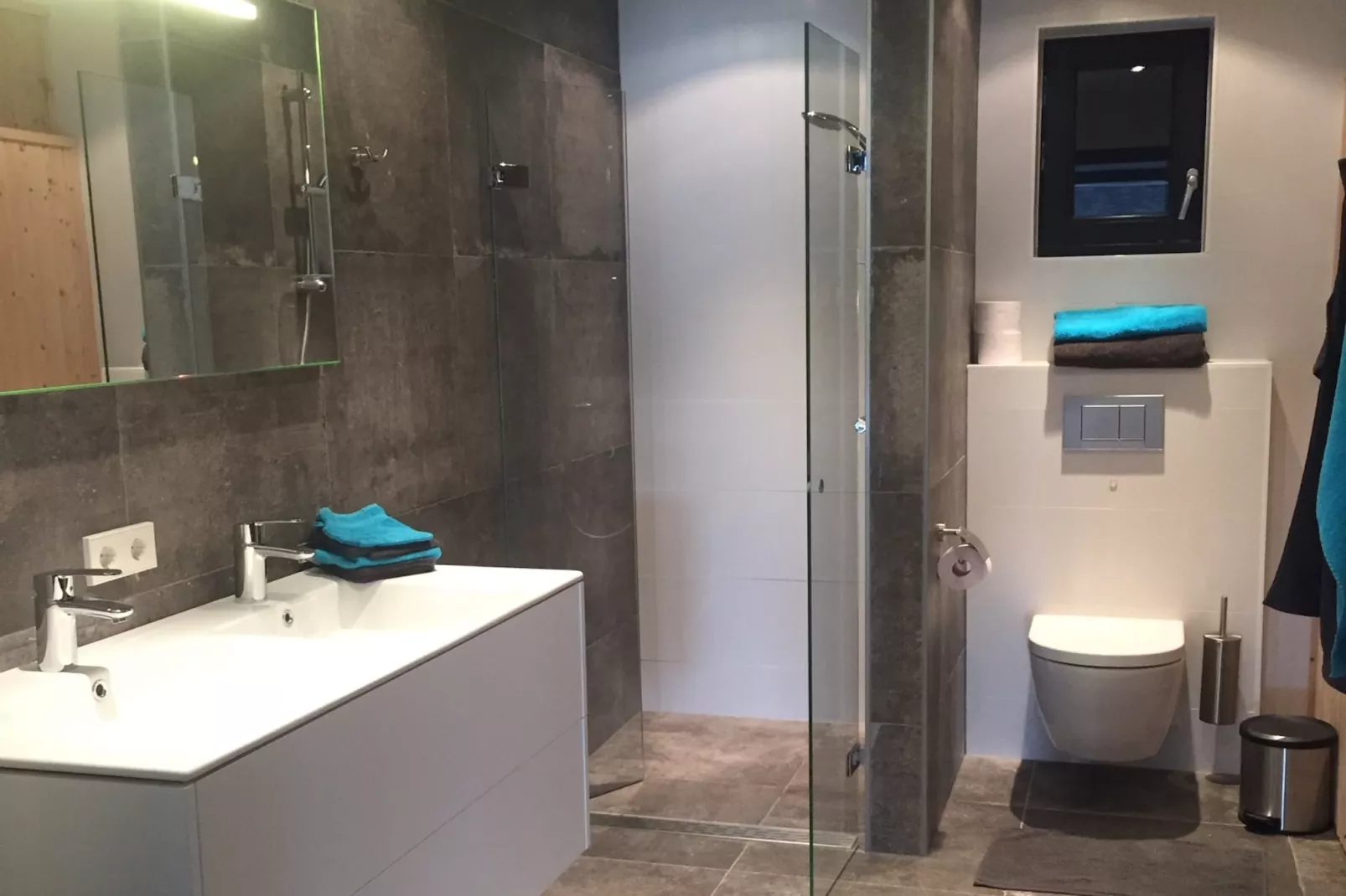 Resort Waterrijk Oesterdam 14 - Badkamer