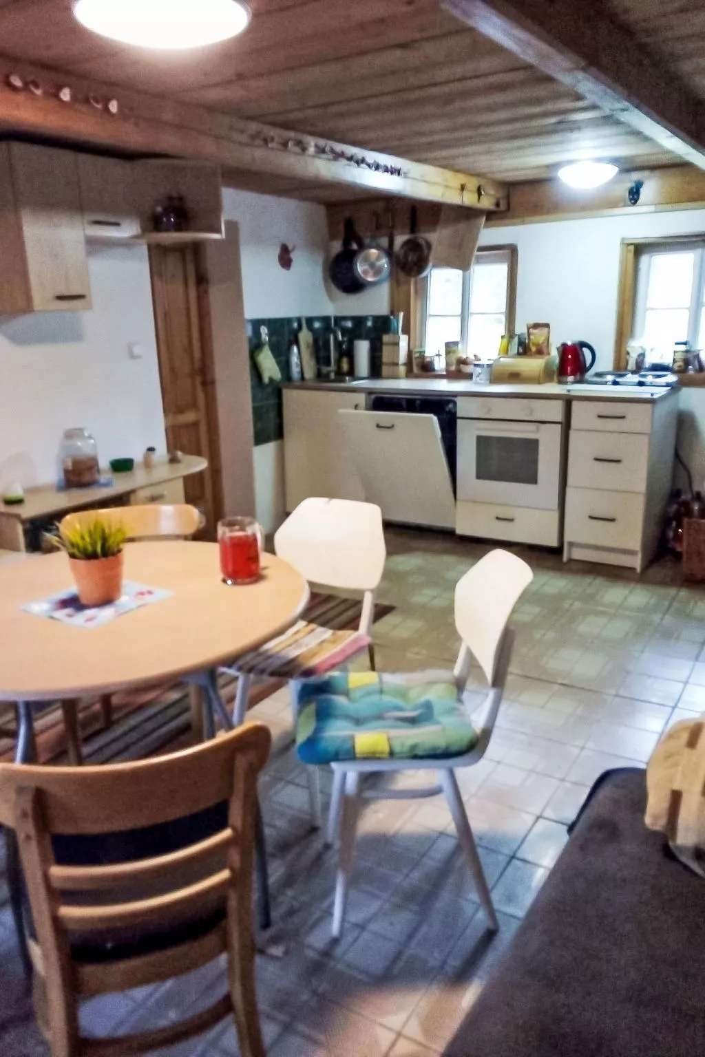 Roubenka u potoka - Binnen