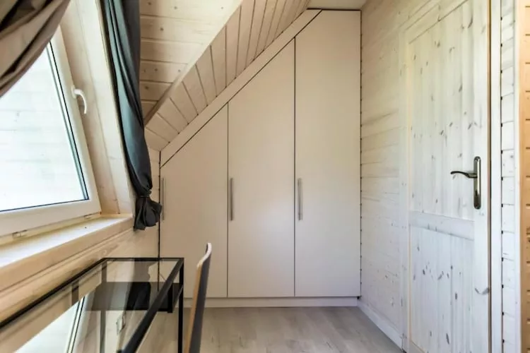 Domy wakacyjne i apartamenty w Niechorzu - Binnen