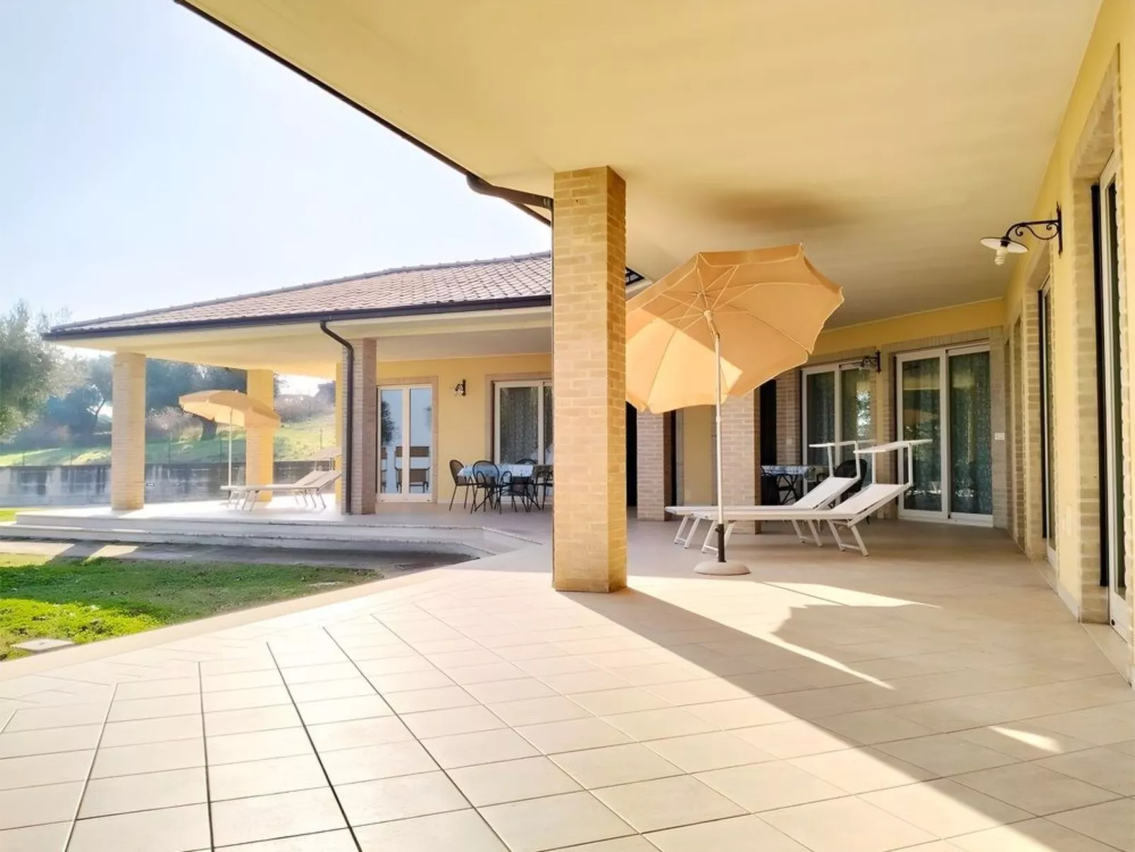 Schoene Appartment mit panoramische Blick - Buiten