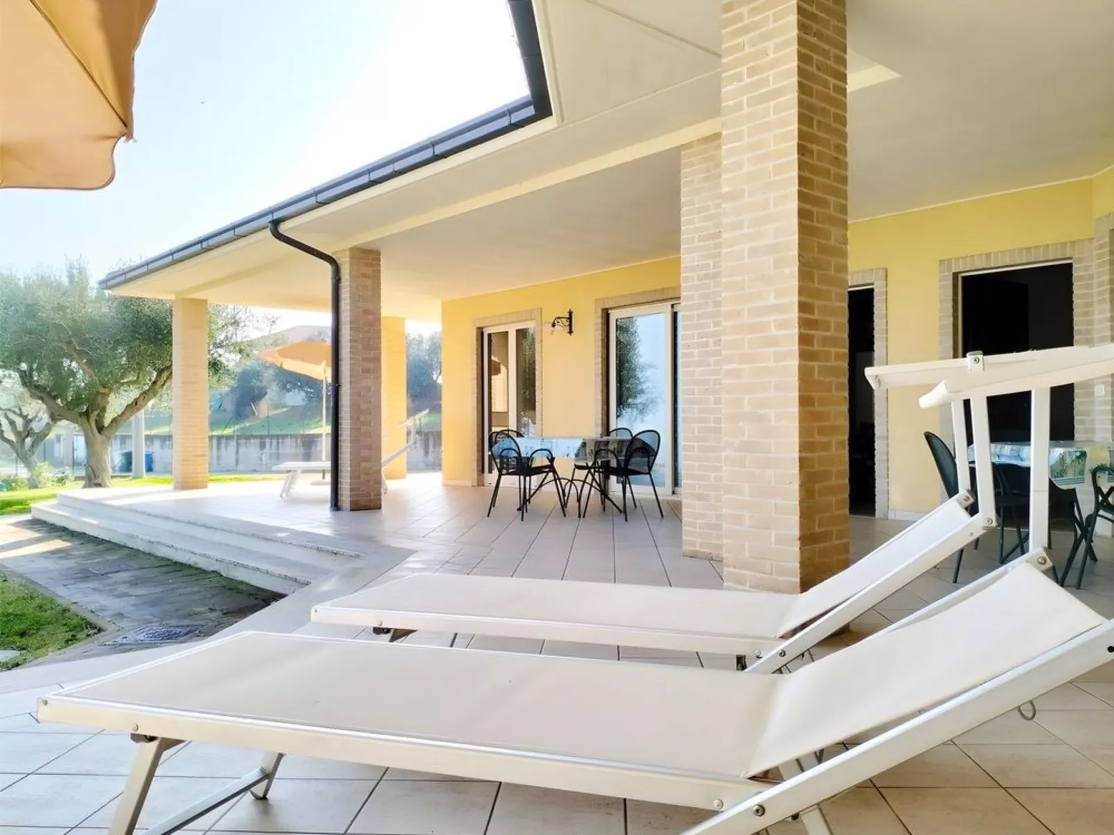 Schoene Appartment mit panoramische Blick - Buiten