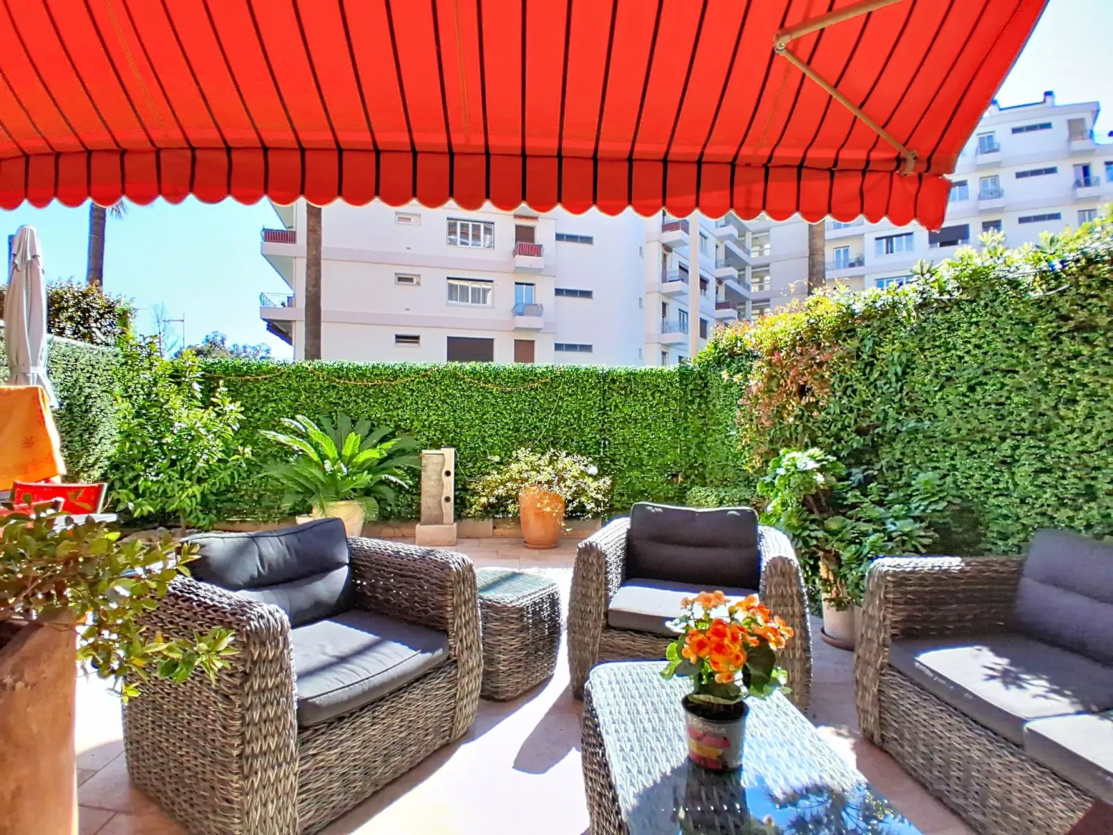 Le Chaville - Binnen