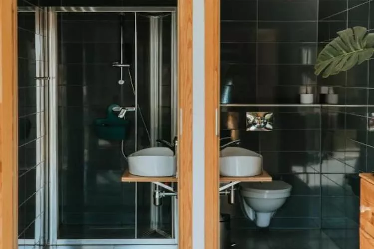 Domy wakacyjne i apartamenty w Niechorzu - Badkamer