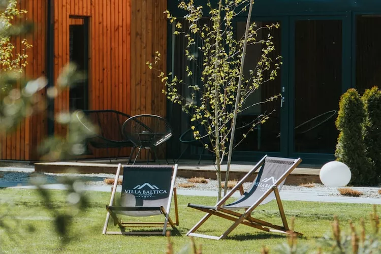 Domy wakacyjne i apartamenty w Niechorzu - Tuinen zomer