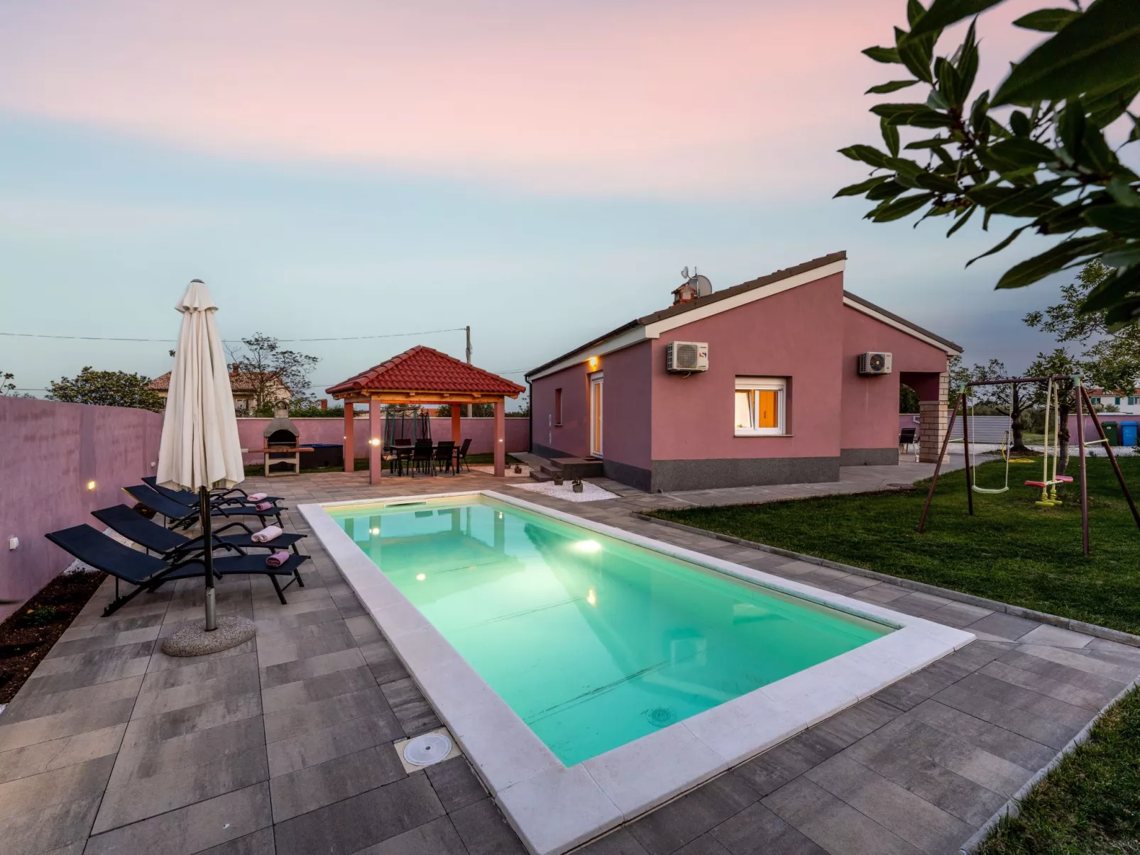 Villa Lilly - Image-tags.info