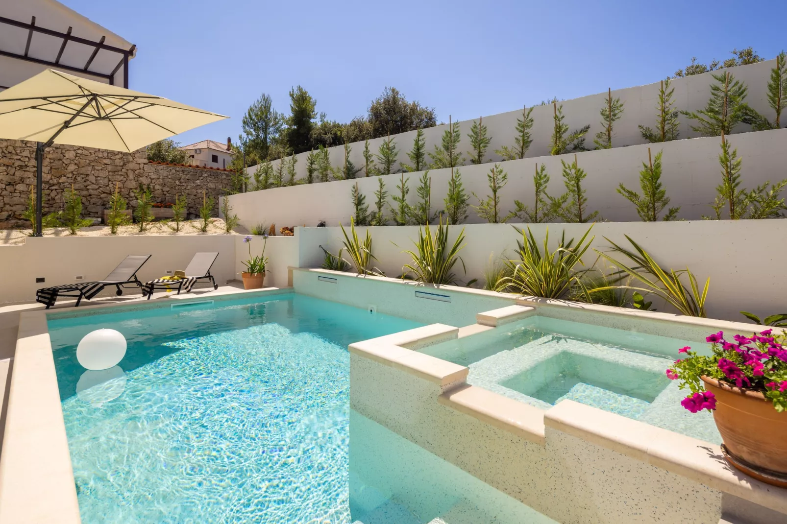 Villa Verde Ražanj with heated pool - Zwembad