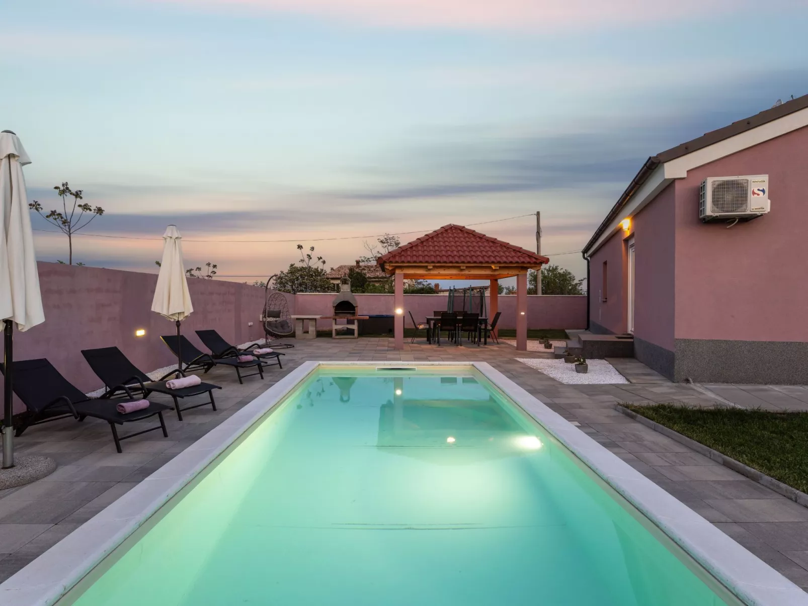 Villa Lilly - Image-tags.info