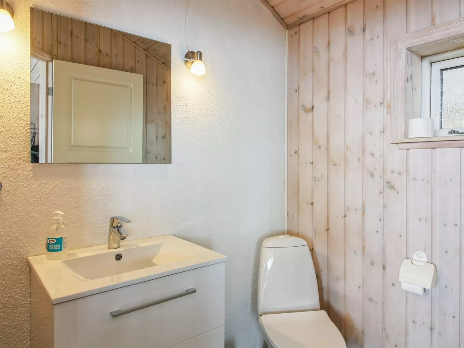 "Hilmer" - 180m from the sea - Binnen