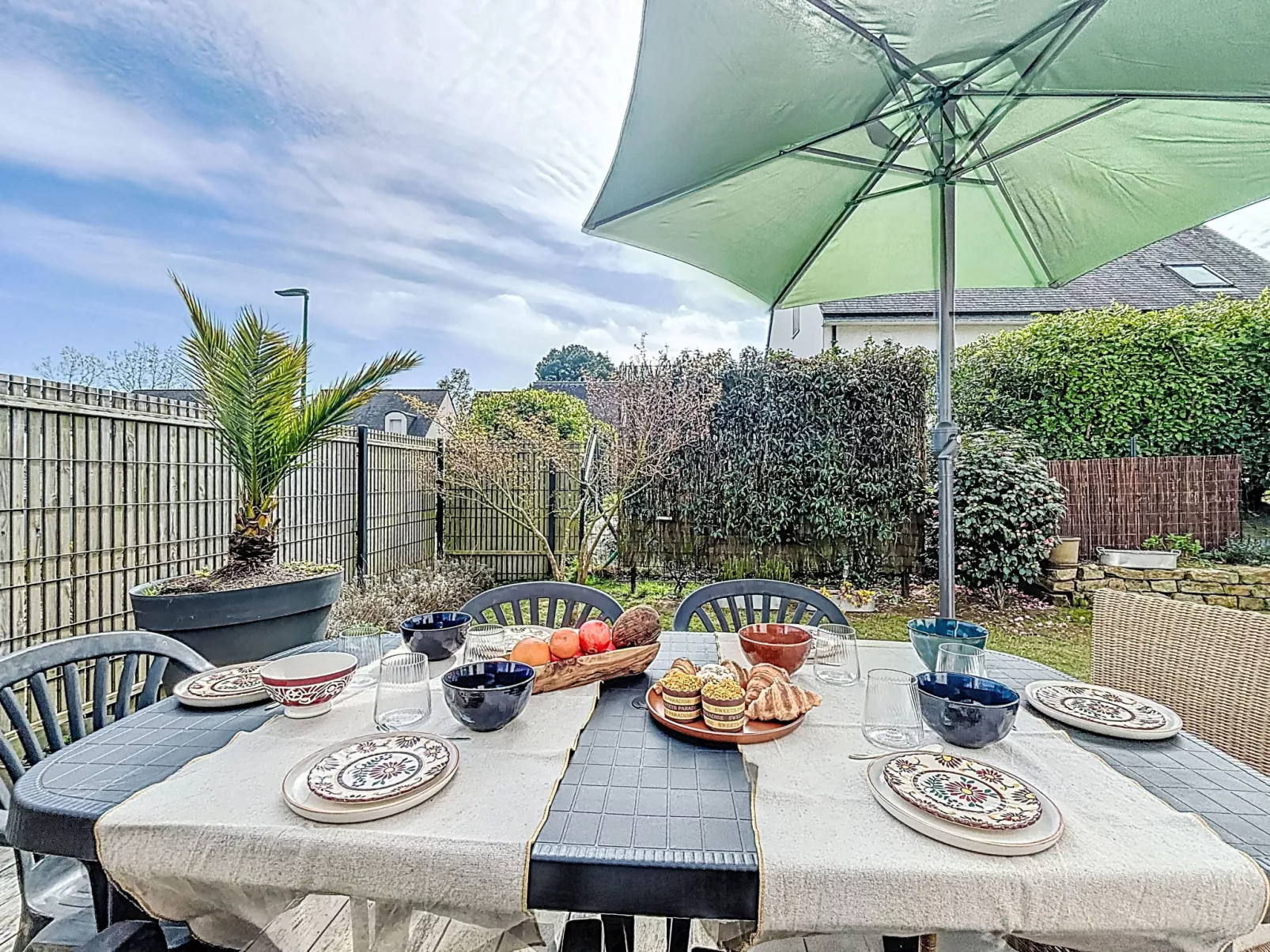 Maison Des Lupins - Buiten