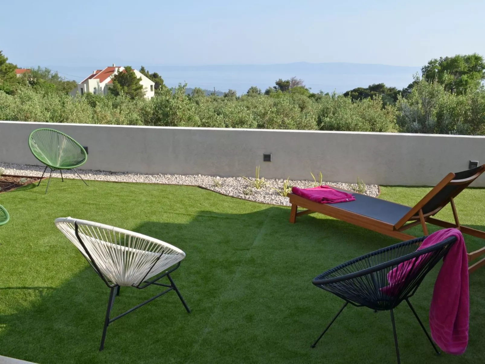 Moderne Villa mit Infinity-Pool im Bergdorf Veliko Brdo - Image-tags.info