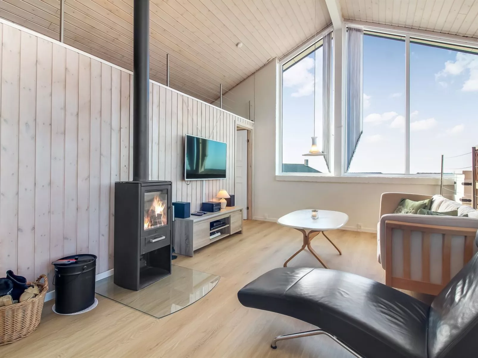 "Hilmer" - 180m from the sea - Binnen