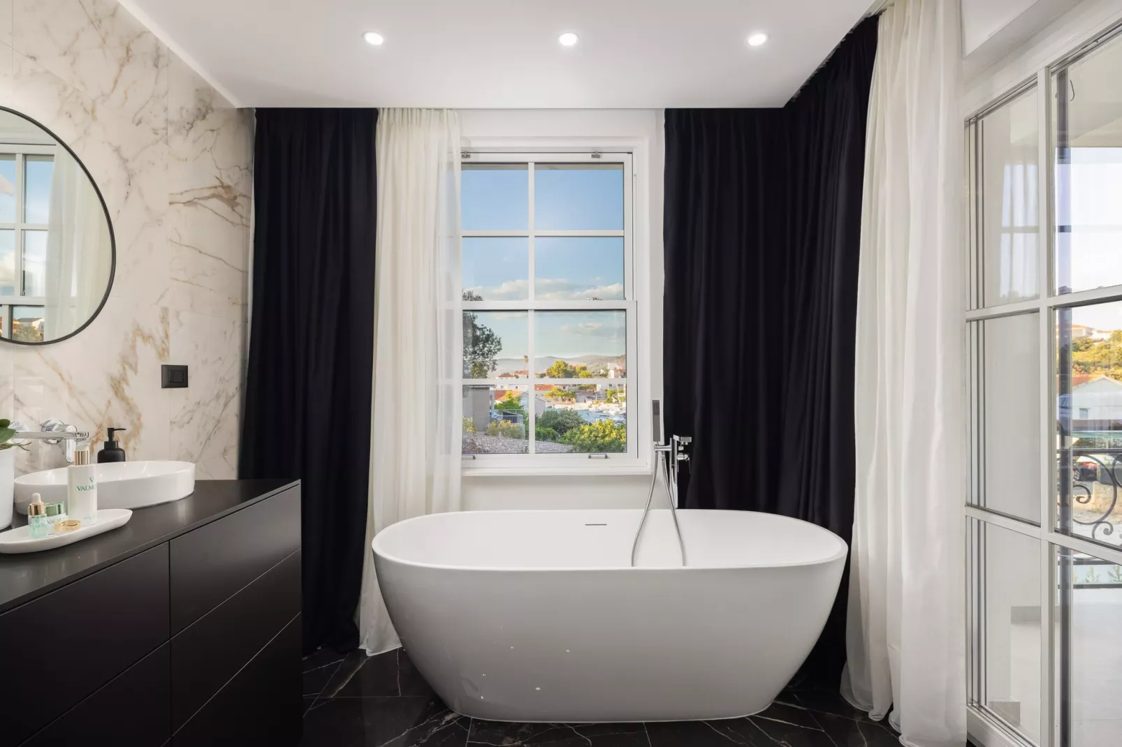 Villa Verde Ražanj with heated pool - Badkamer