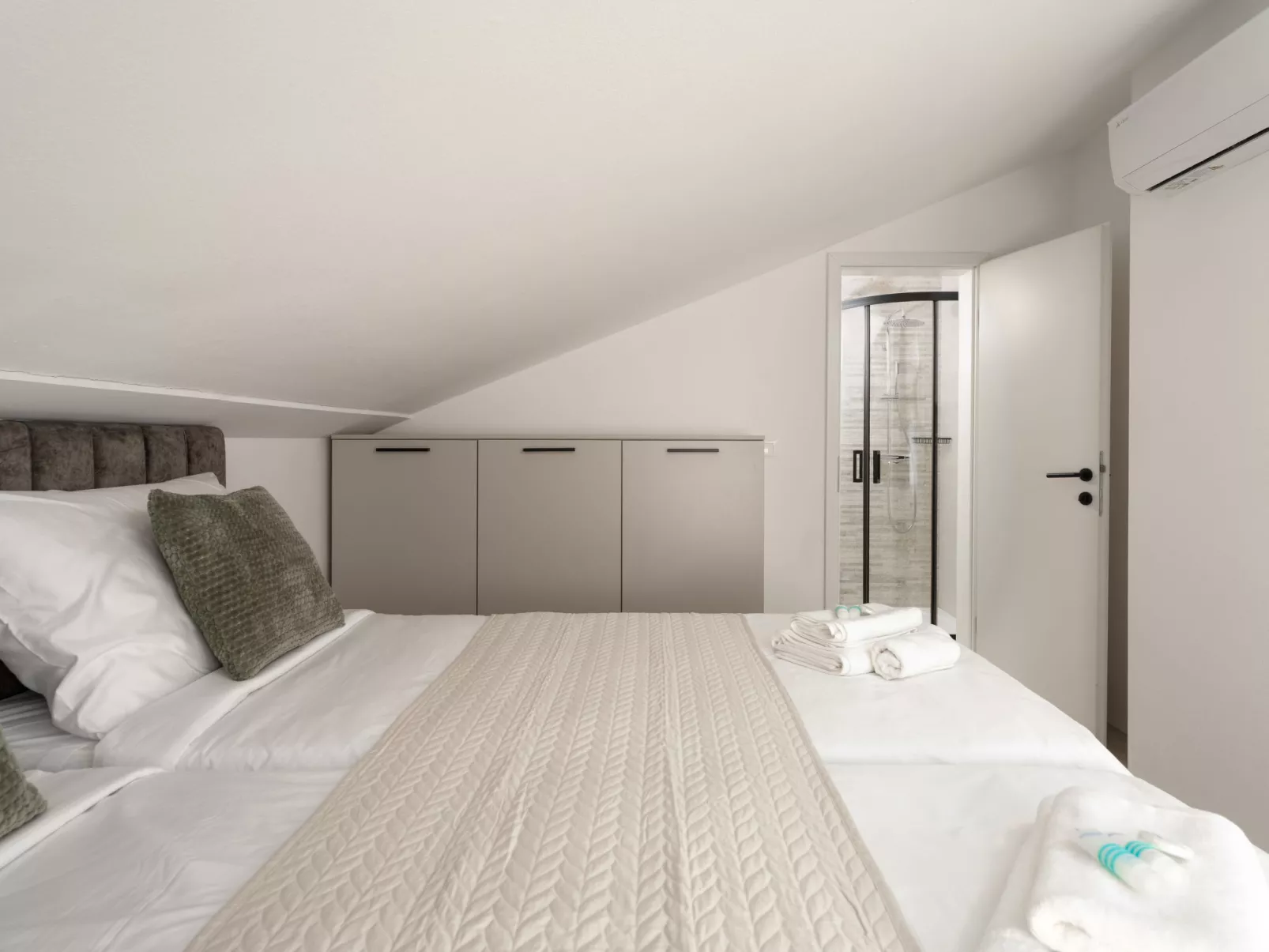 Mediterranee Oliva - Binnen