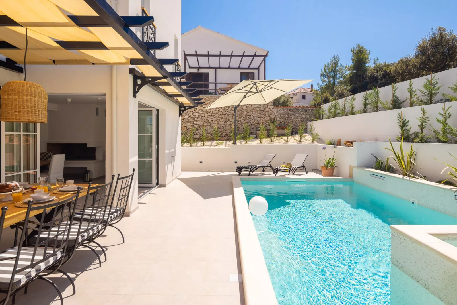 Villa Verde Ražanj with heated pool - Terras