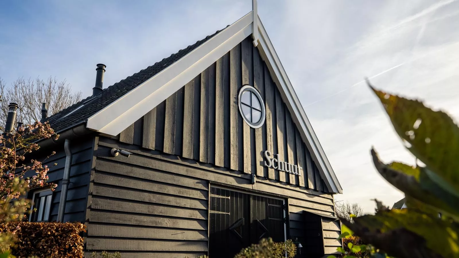 De Schuur - Buitenkant zomer